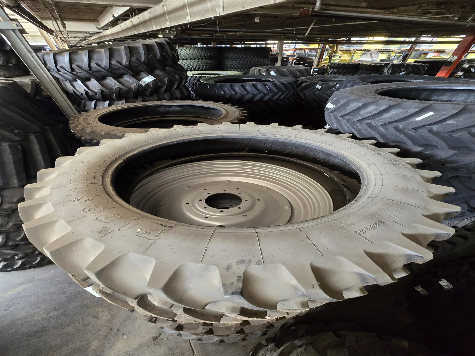 Used 420/80R46 151A8/B Firestone Radial All Traction 23 TL R-1 90-95% image 3
