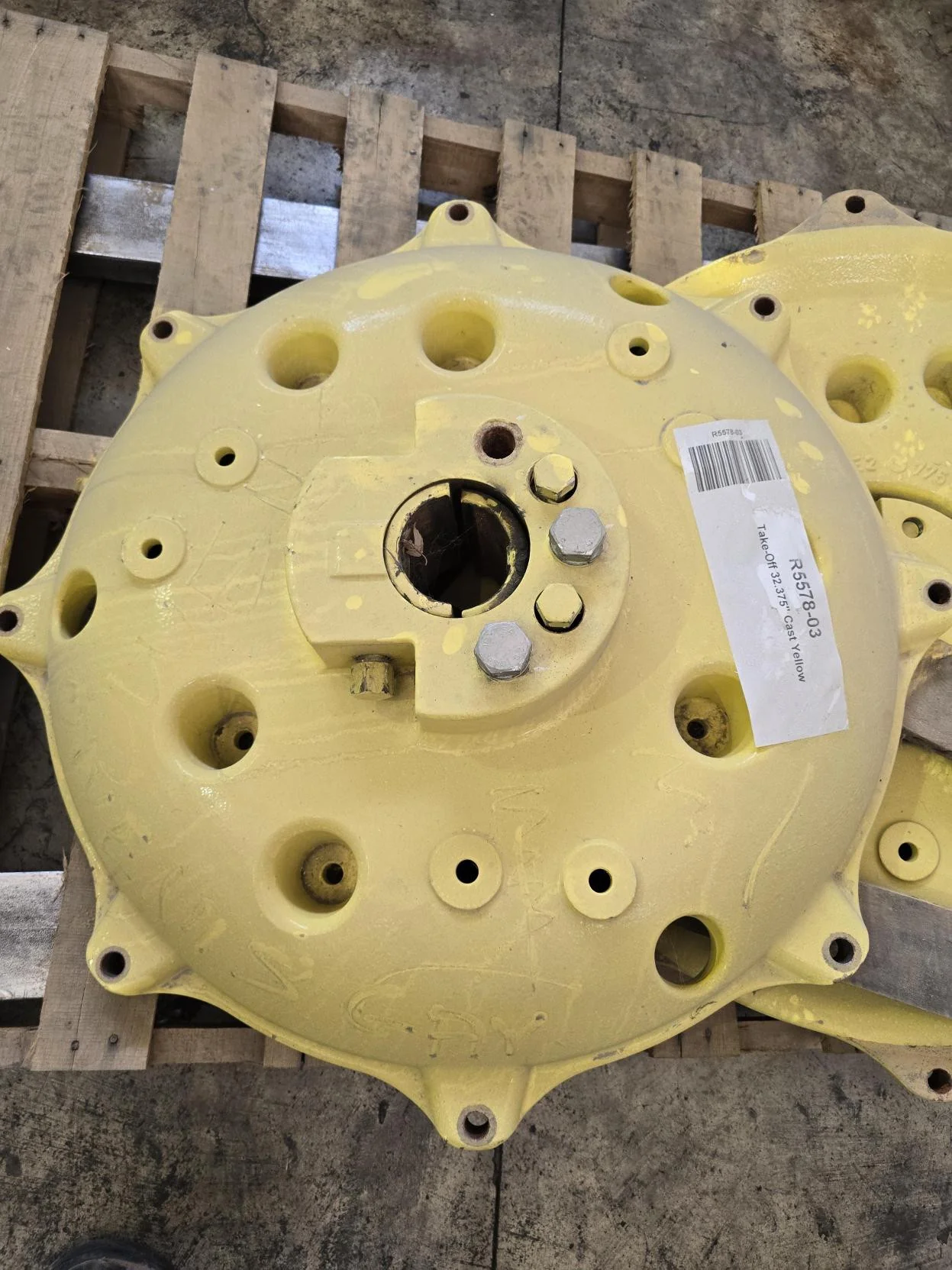 Take-Off 32.375" Cast Yellow image 6