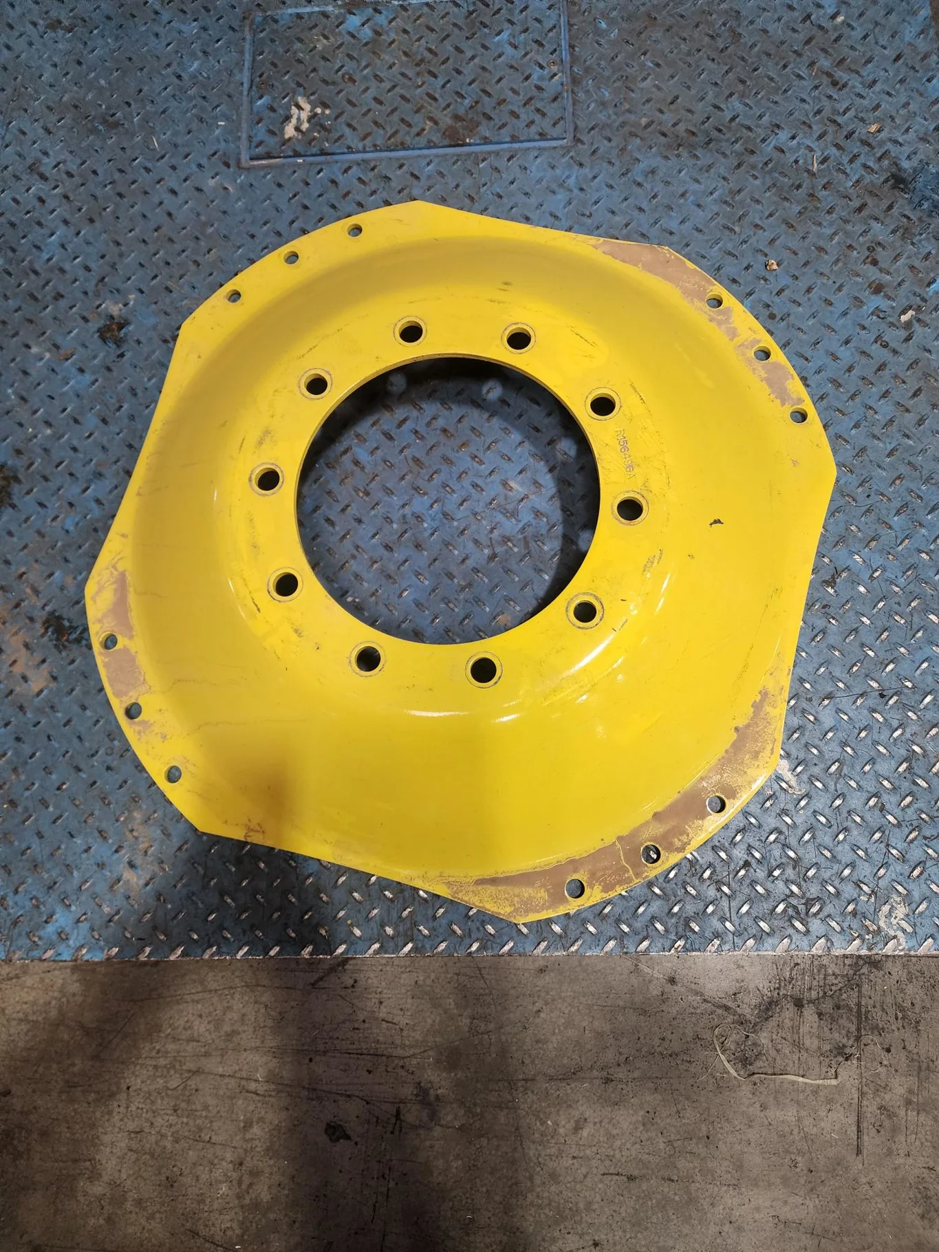 Take-Off 34" Disc 10-13.19-11.07 Waffle Yellow