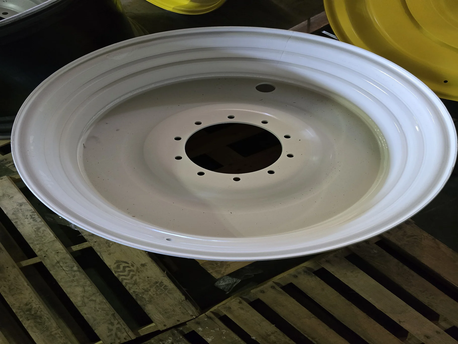 20 X 38 10-13.19-11.07 Sprayer White Wheel RECONDITIONED