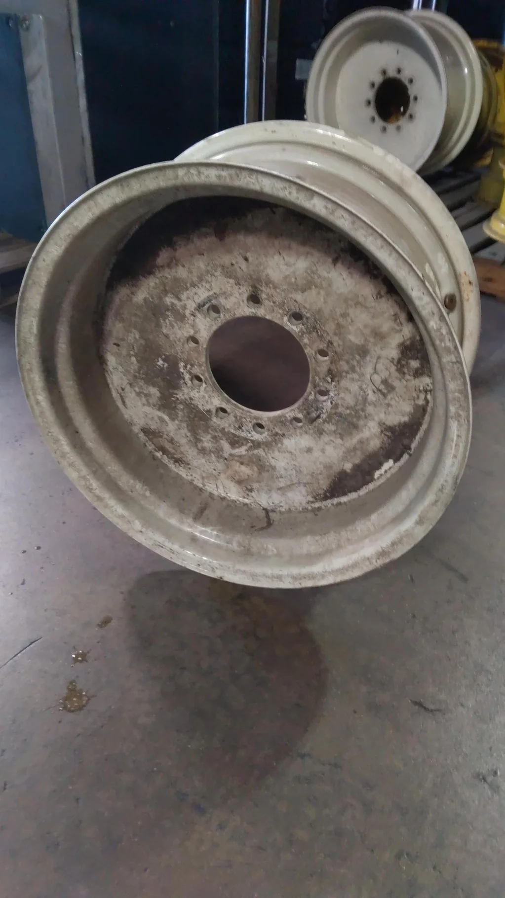 Used 12 X 24 10-8.858-6.92 Combine White Wheel image 4