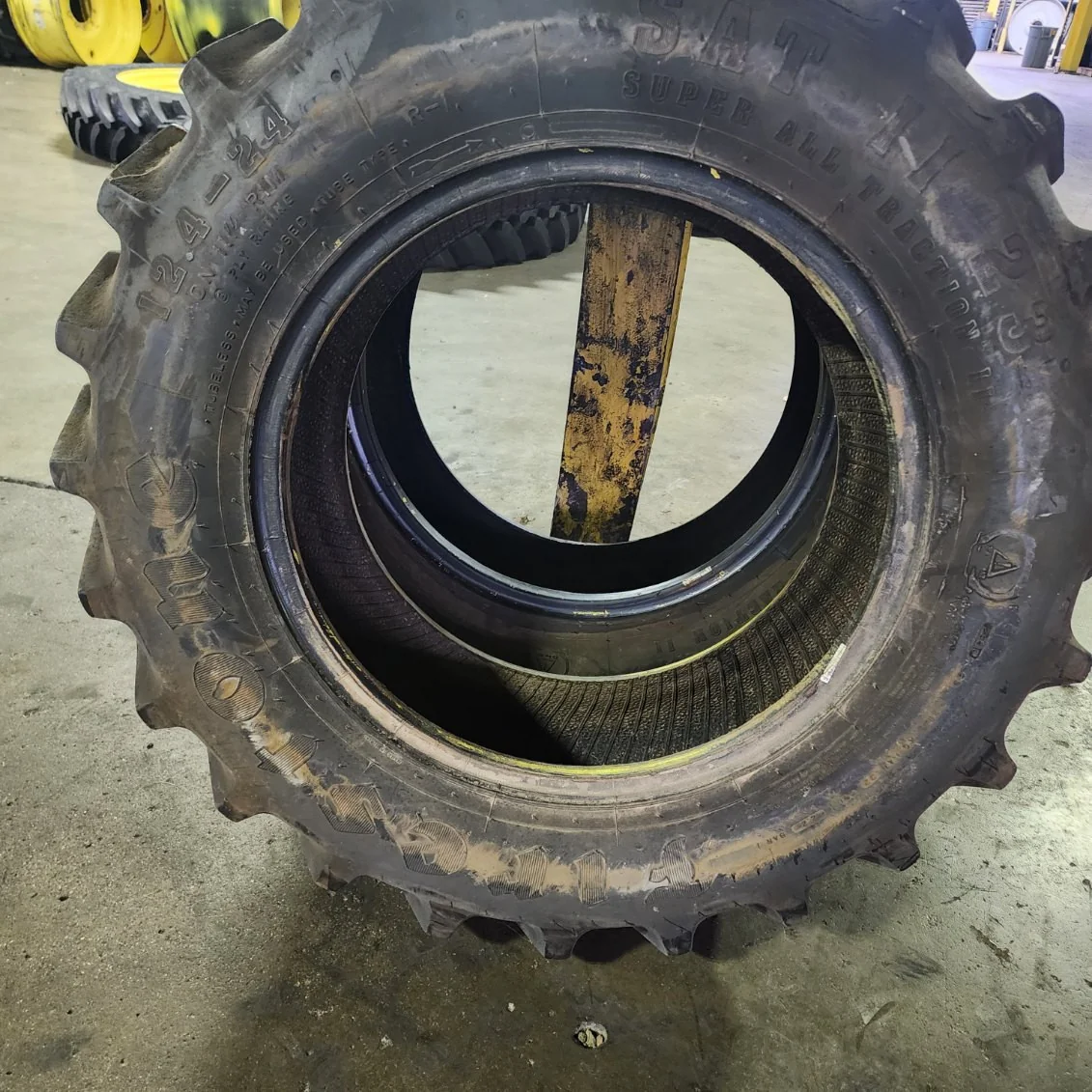 Used 12.4-24/8 Firestone Super All Traction II 23 TL R-1 70-75% image 4