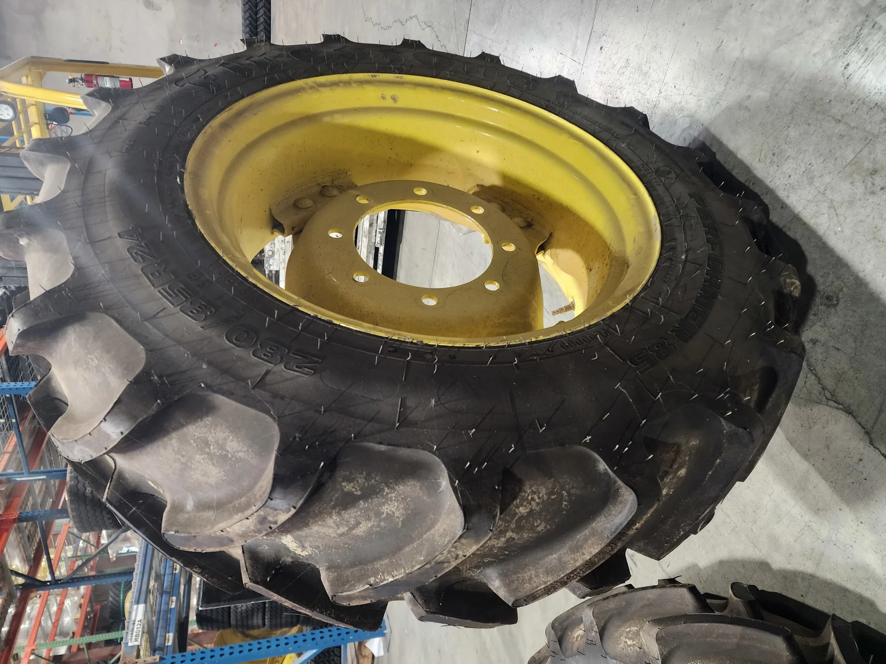 Take-Off 280/85R24 115D Firestone Performer 85 TL R-1W 95-100% On 10 X 24 8-10.82-8.78 4/2 Clamp w/D image 2