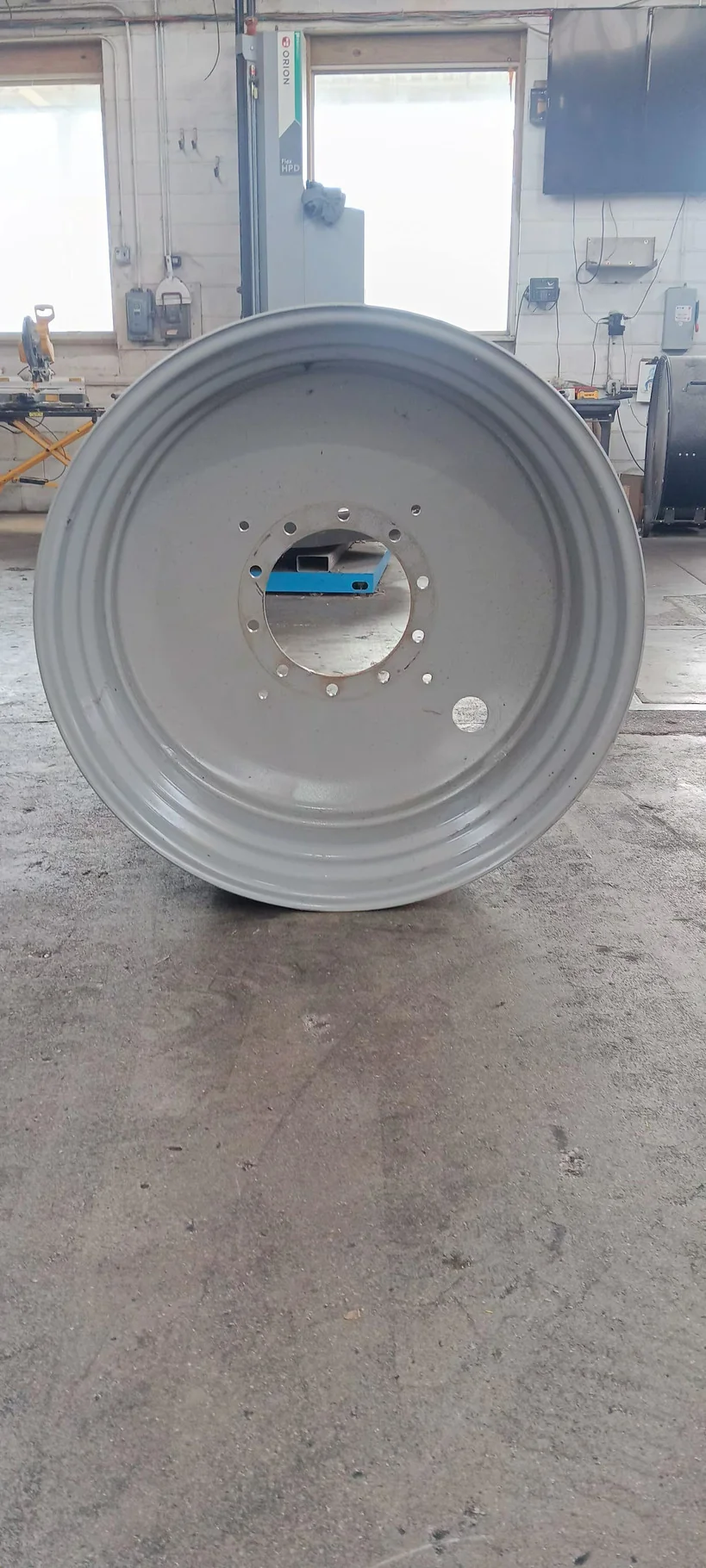Take-Off 16 X 38 10-13.19-11.07 Agco Silver Solid Wheel