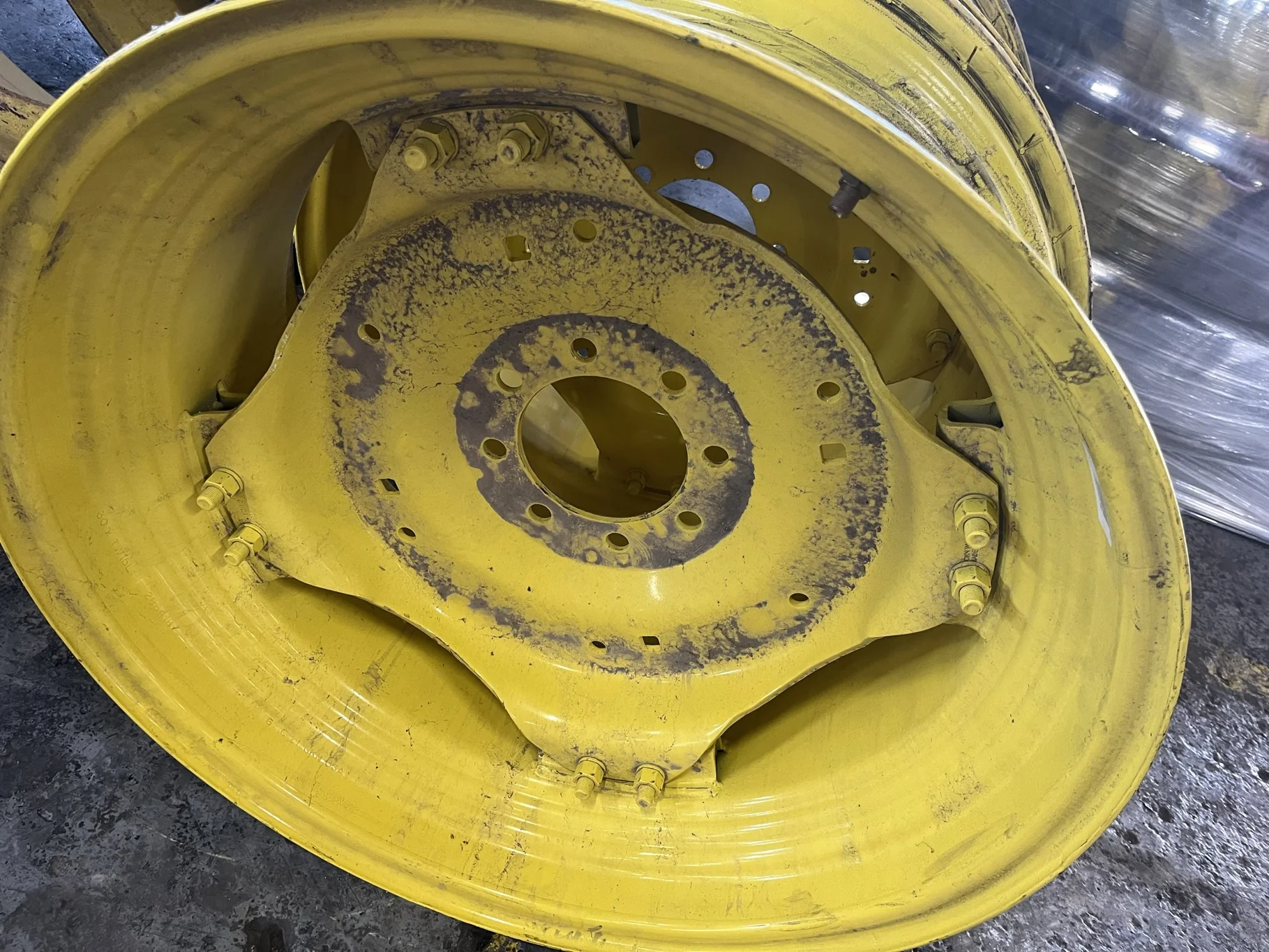 Take-Off 15 X 30 GKN 8-8-6 4/2 Square Clamp Yellow Wheel w/ Disc image 2