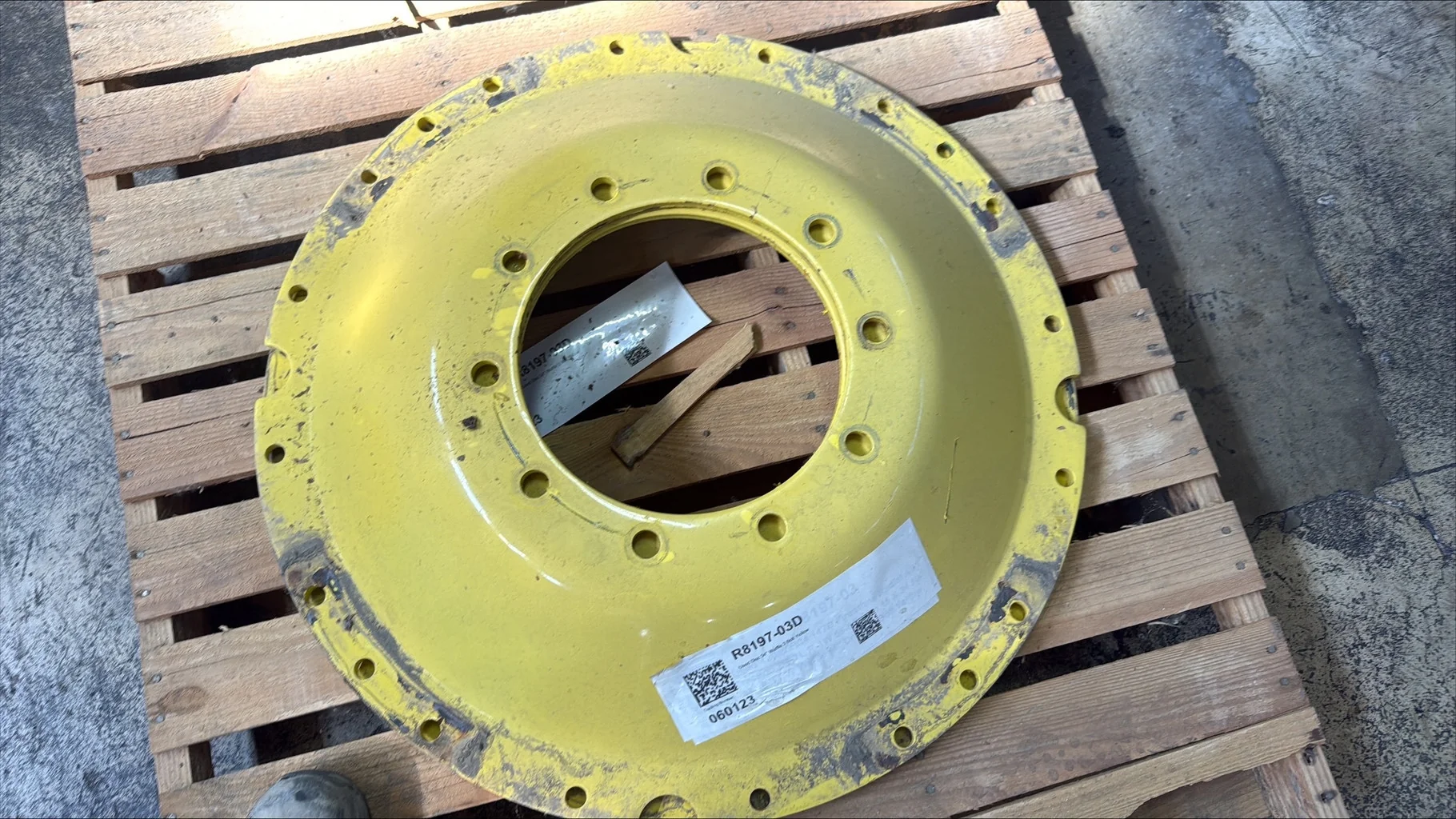 Used Discs 34" 10-13.19-11.07 (4"Draw) Waffle 3 Bolt HD Yellow image 3