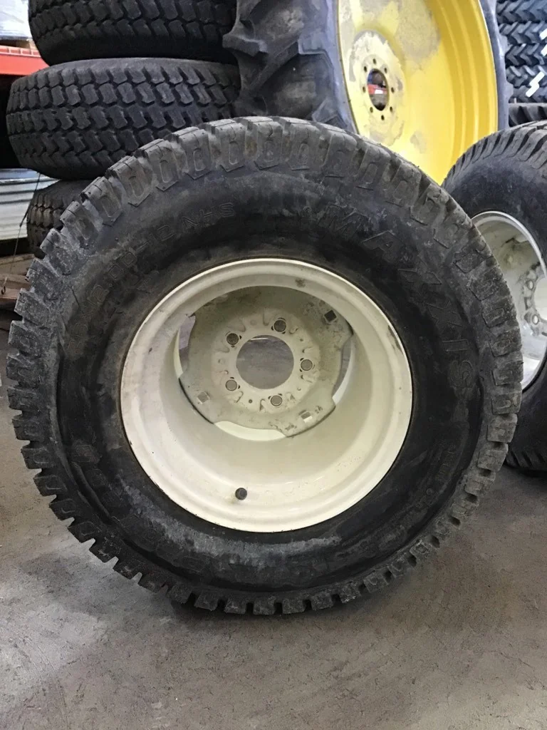 Used 26 X 12.00-12/4 Maxxis ProTech TL R-3 95-100% on 10.5 X 12 5-4.5-3.12 -6.5FS White Wheel image 2