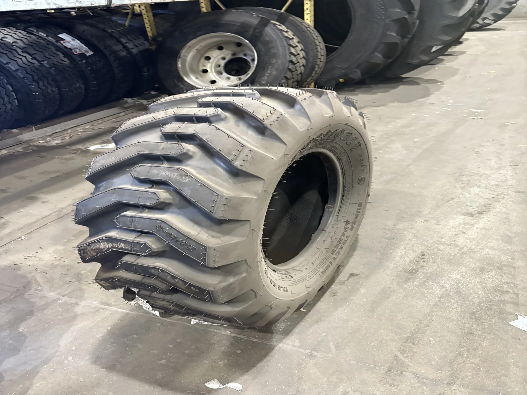 Take-Off 12.5/80-18/12 FIRESTONE SUPER TRACTION LOADER I-3 TL 95-100%