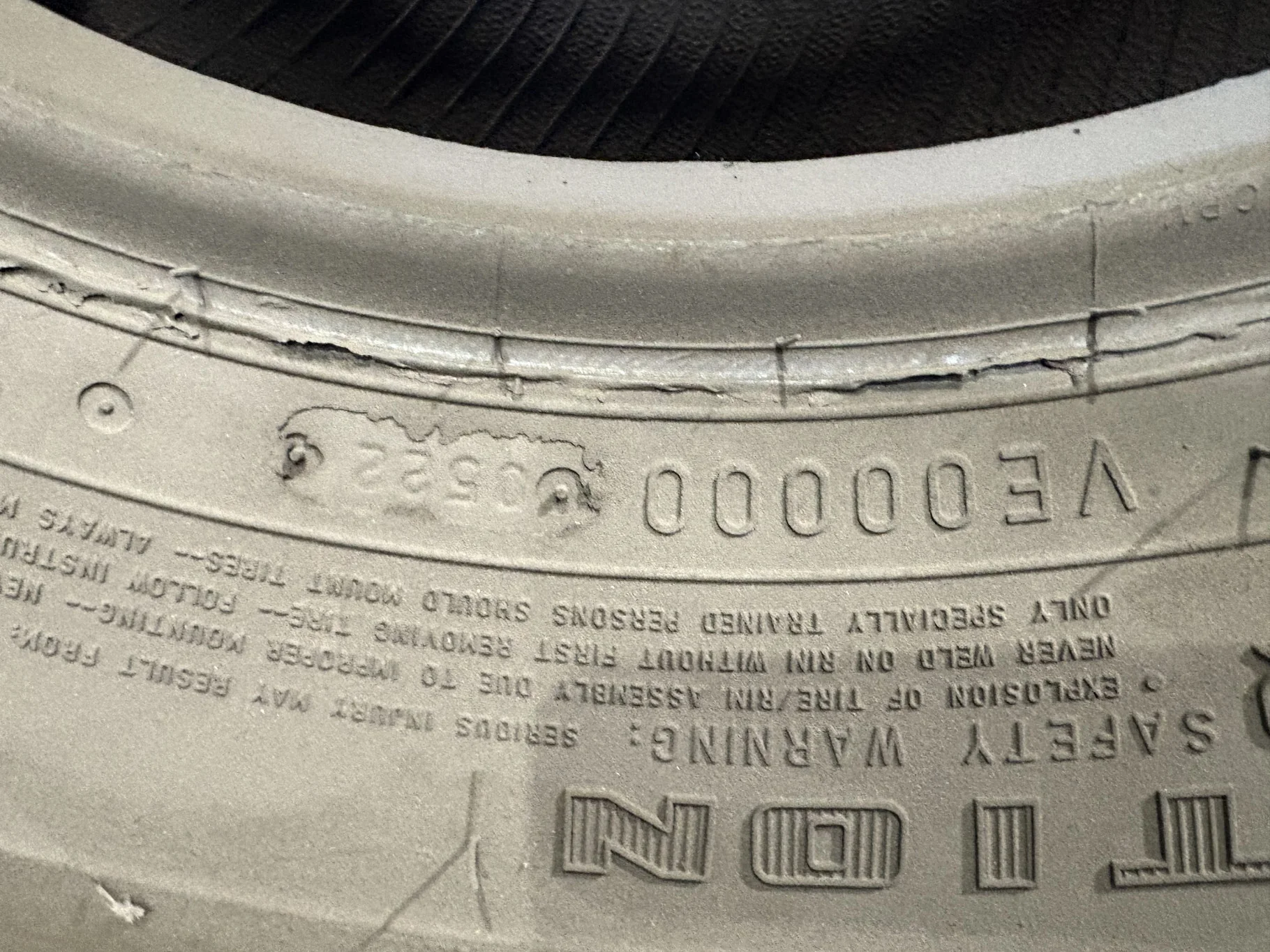 Take-Off 12.5/80-18/12 FIRESTONE SUPER TRACTION LOADER I-3 TL 95-100% image 8