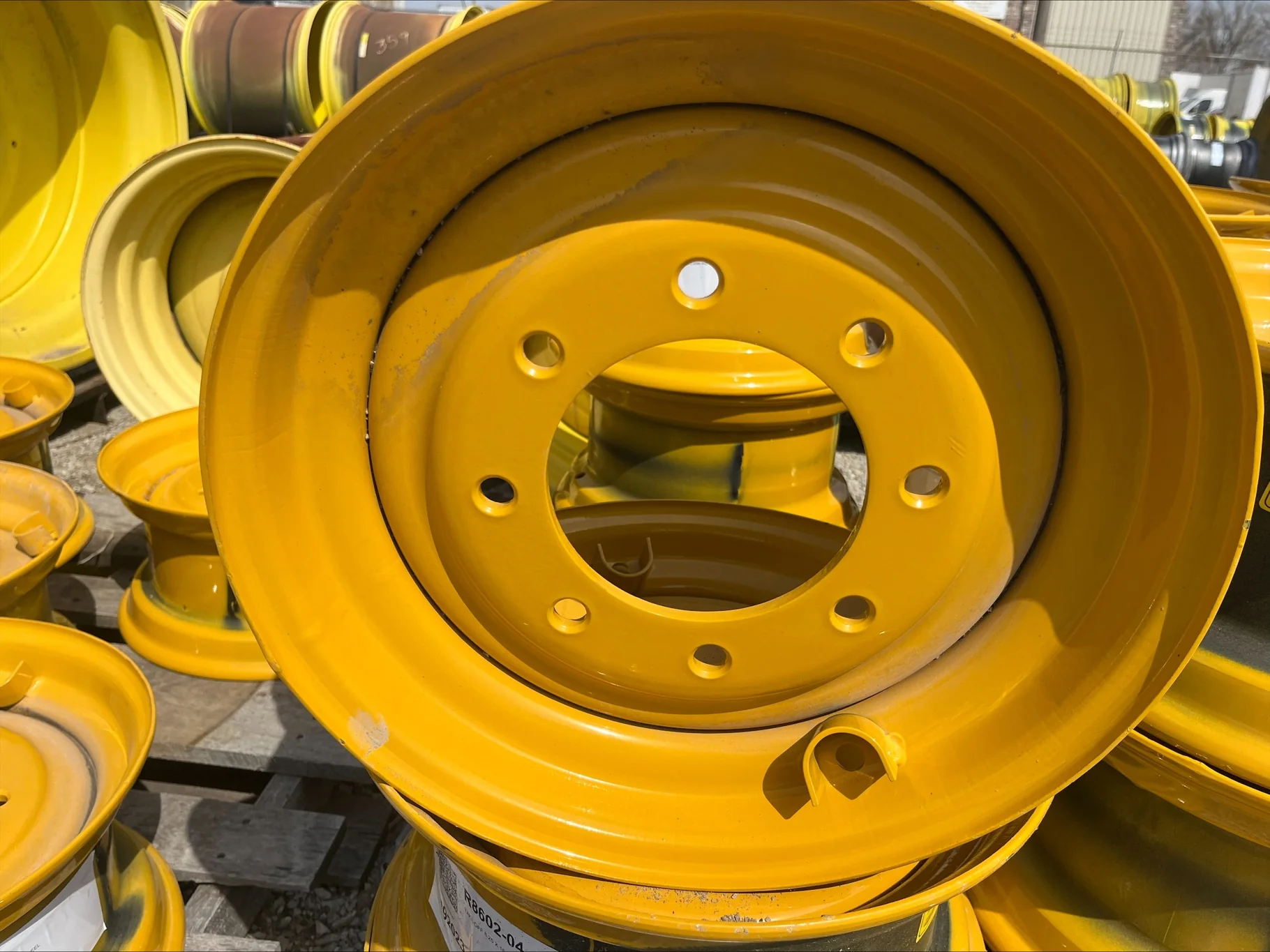 8.25 X 16.5 8-8-6.013-2.65IN IND YELLOW WHEEL