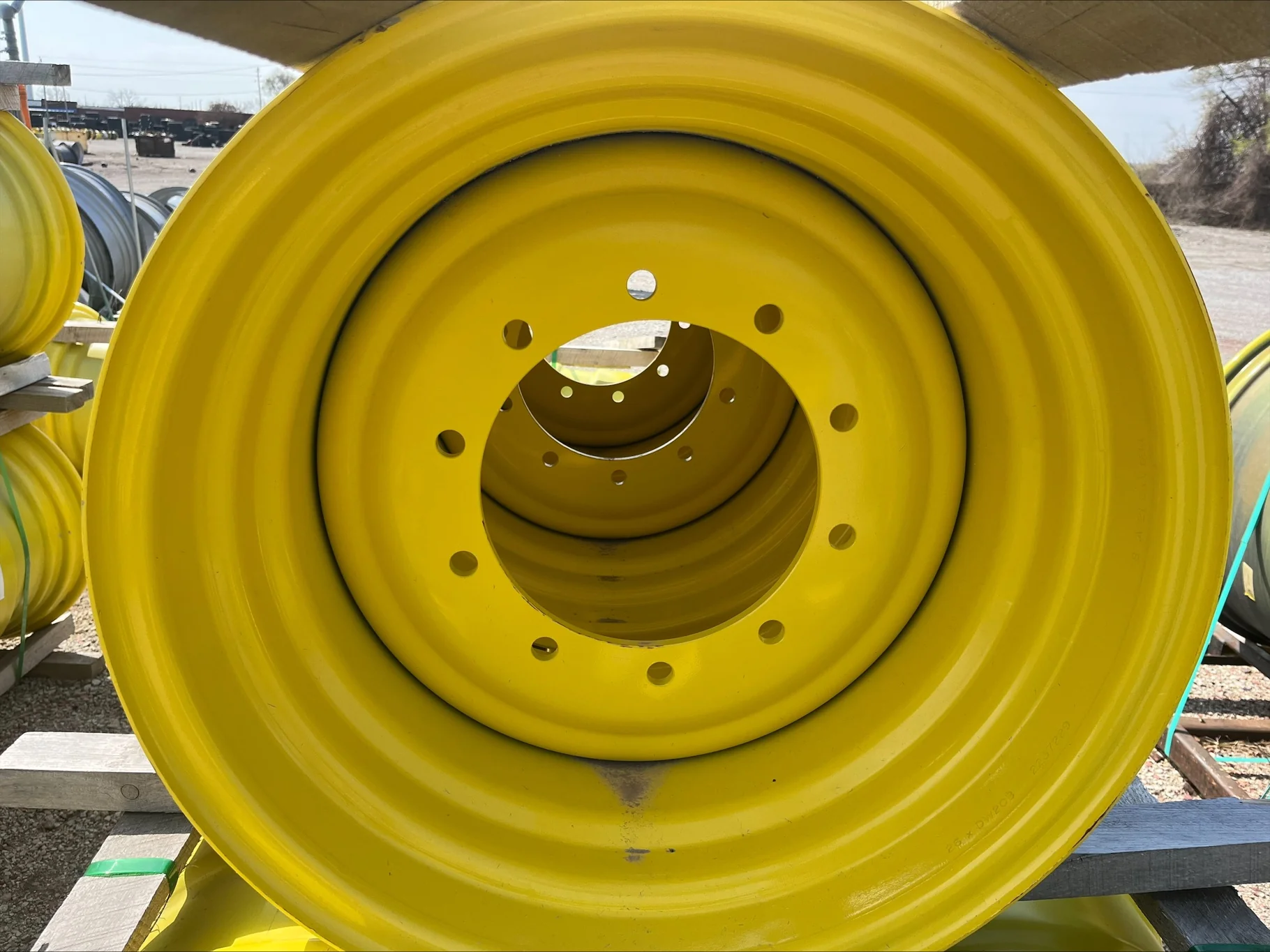 Take-Off 20 X 26 10-13.19-11.07 -7.25BS YELLOW WHEEL