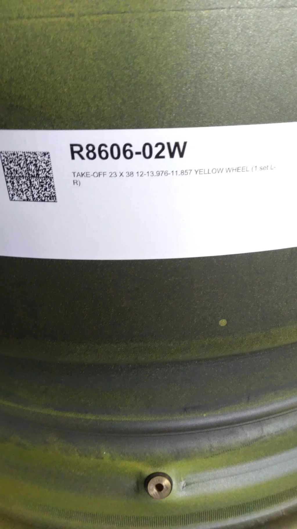 TAKE-OFF 23 X 38 12-13.976-11.857 4830 SPRAYER ONLY YELLOW WHEEL image 2