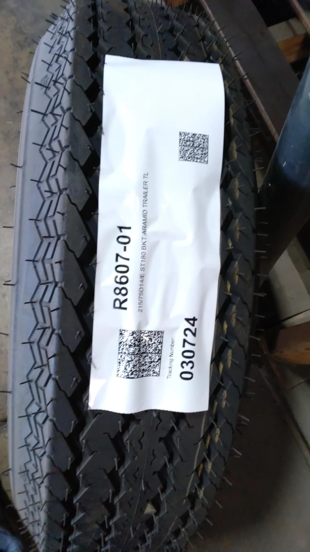 Take-Off 215/75-14/10 BKT ST180 Aramid Belted TL image 3