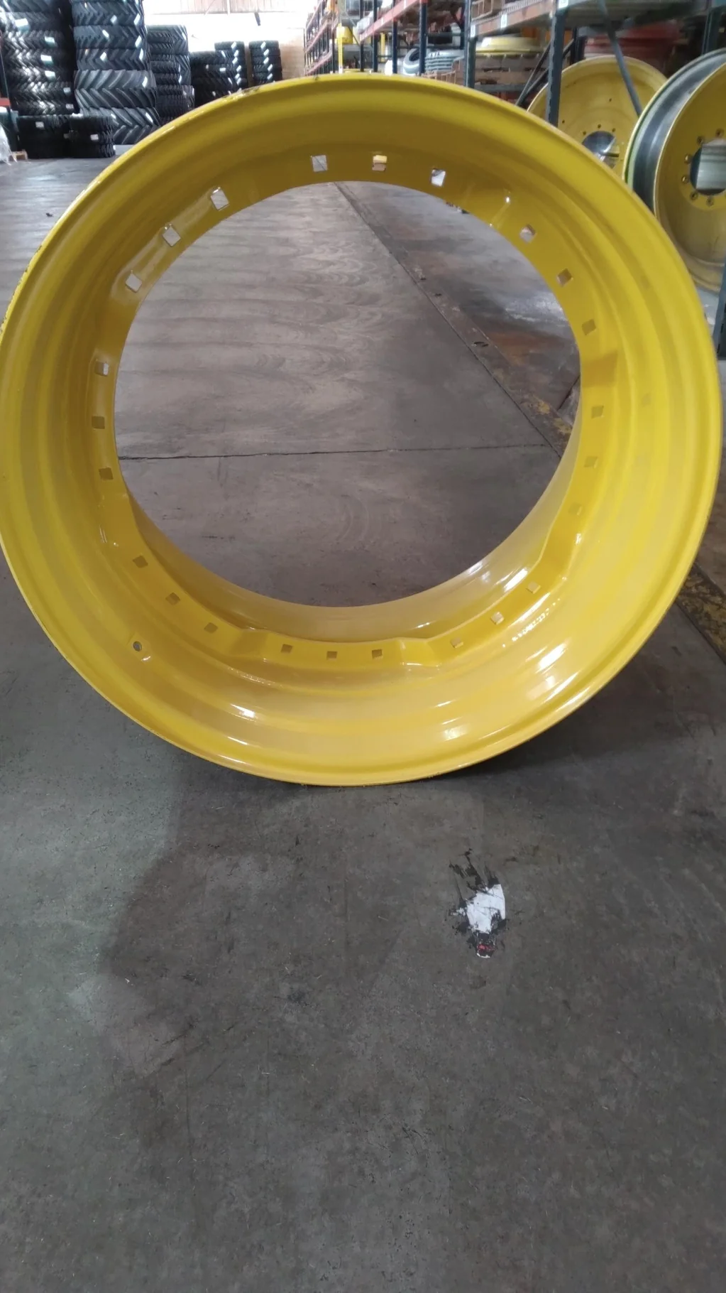 Take-Off 20 X 34 24-29.250 WAFFLE RIM  JD YELLOW image 4