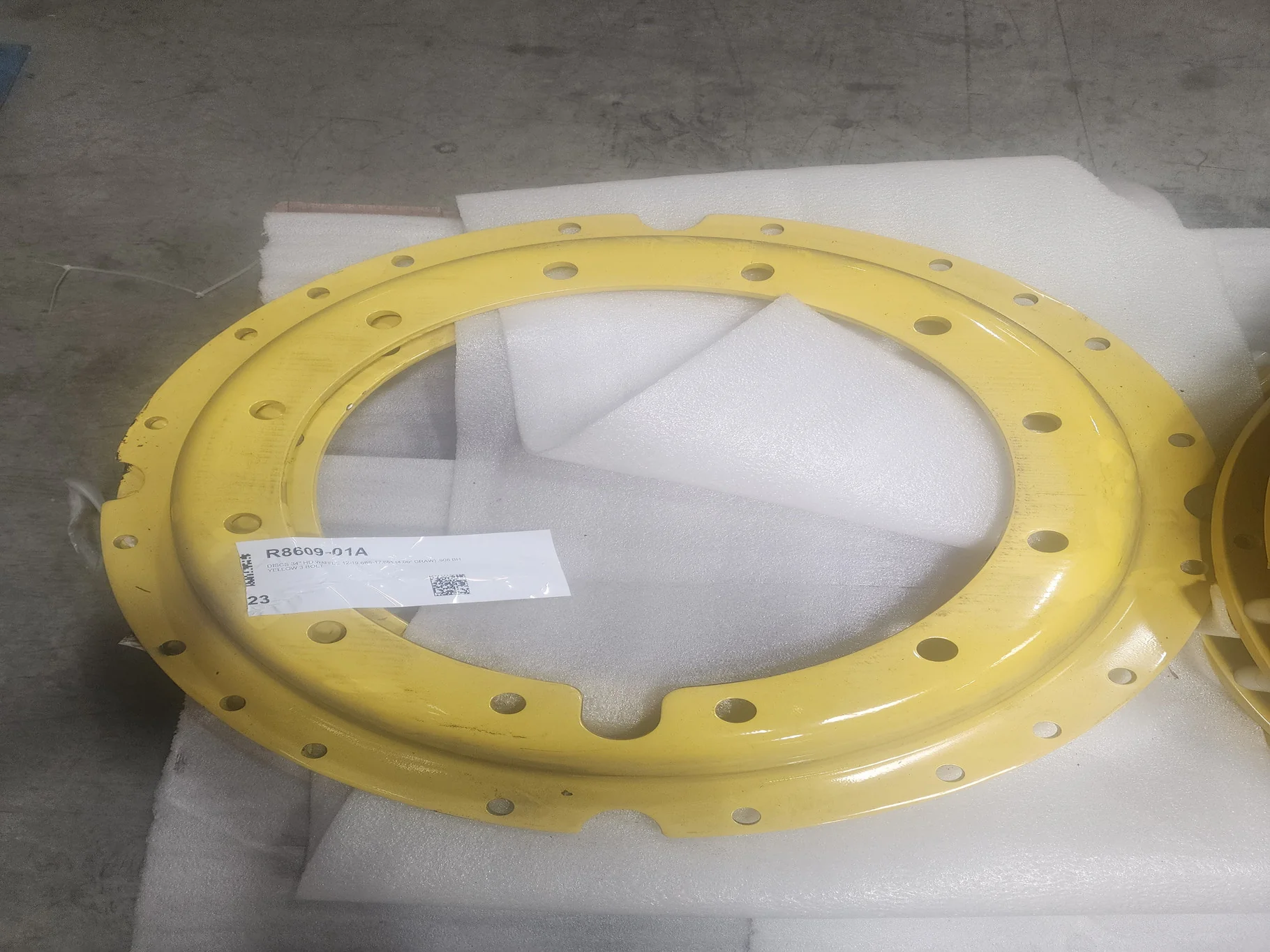 DISCS 34" WAFFLE 12-19.685-17.651 (4.00" DRAW) .906 BH HD YELLOW 3 BOLT