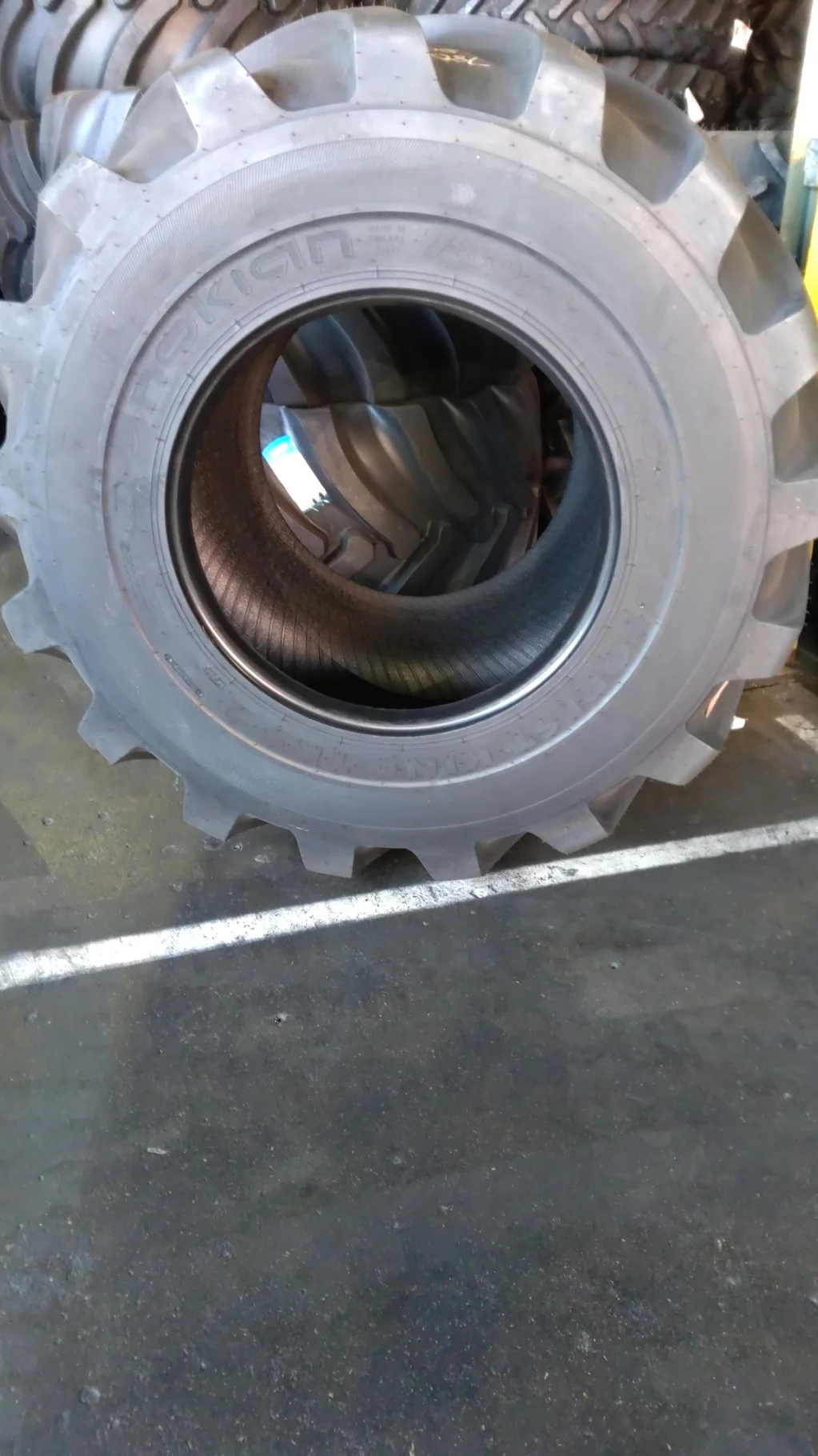 Take-Off 780/50-28.5 24 182A8/190A2 NOKIAN TYRES FOREST KING TRS 2 SF TT image 2