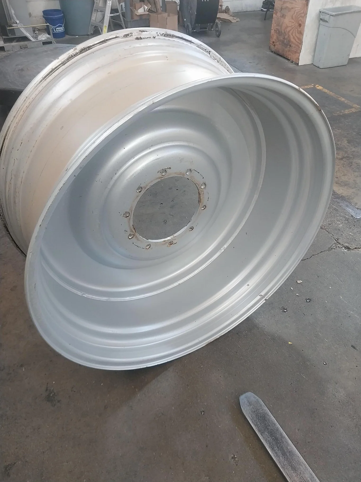 Take-Off 20 X 46 10-14.57-12.48-.67 Silver Wheel image 2