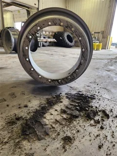 Take-Off 18 x 42 16-25.669-23.640-24.81 Gleaner Straddle Outer Dual Agco Silver Wheel image 2