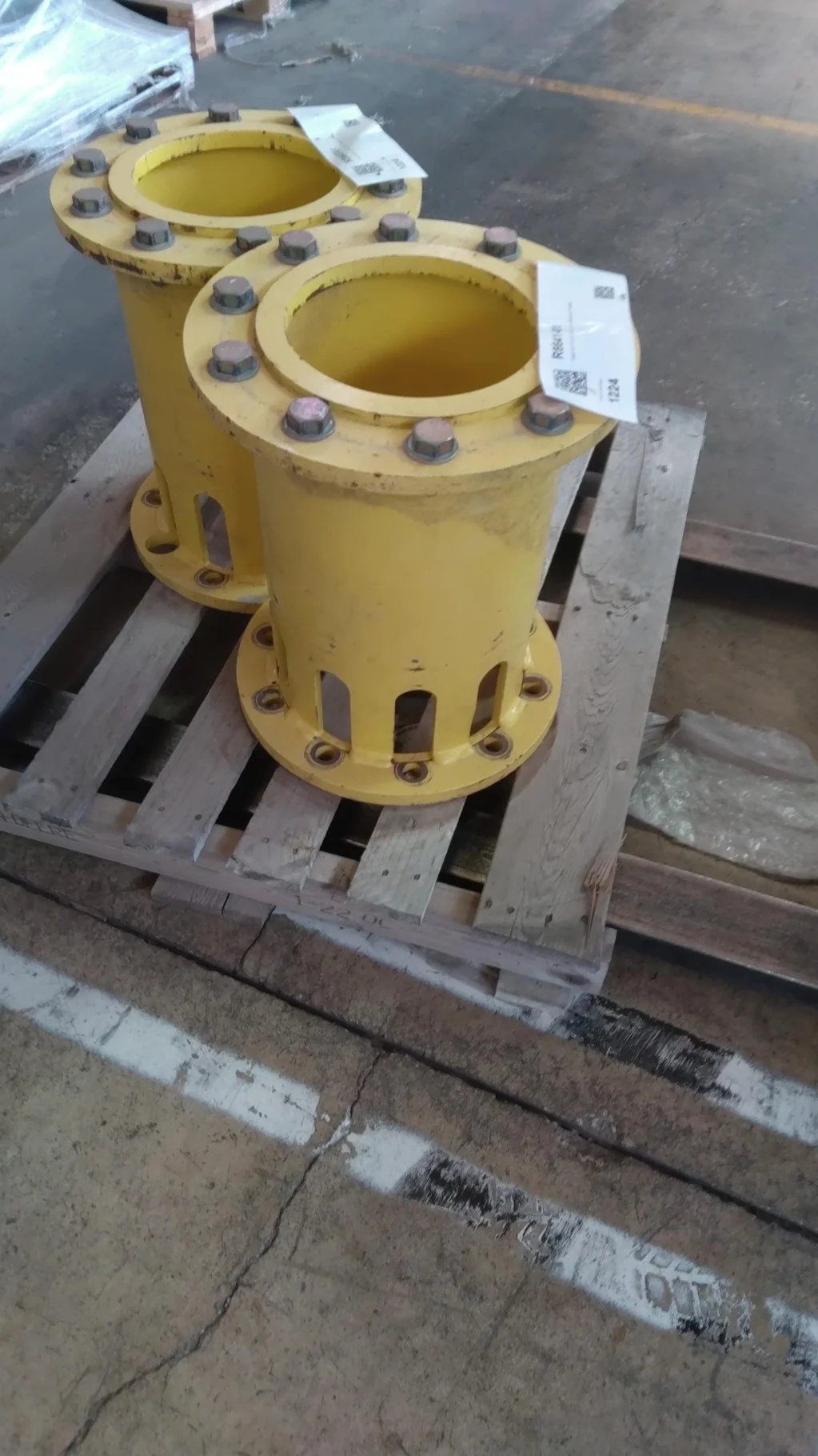 Used 18.5" Extension 10-13.19-11.07 Hub Yellow