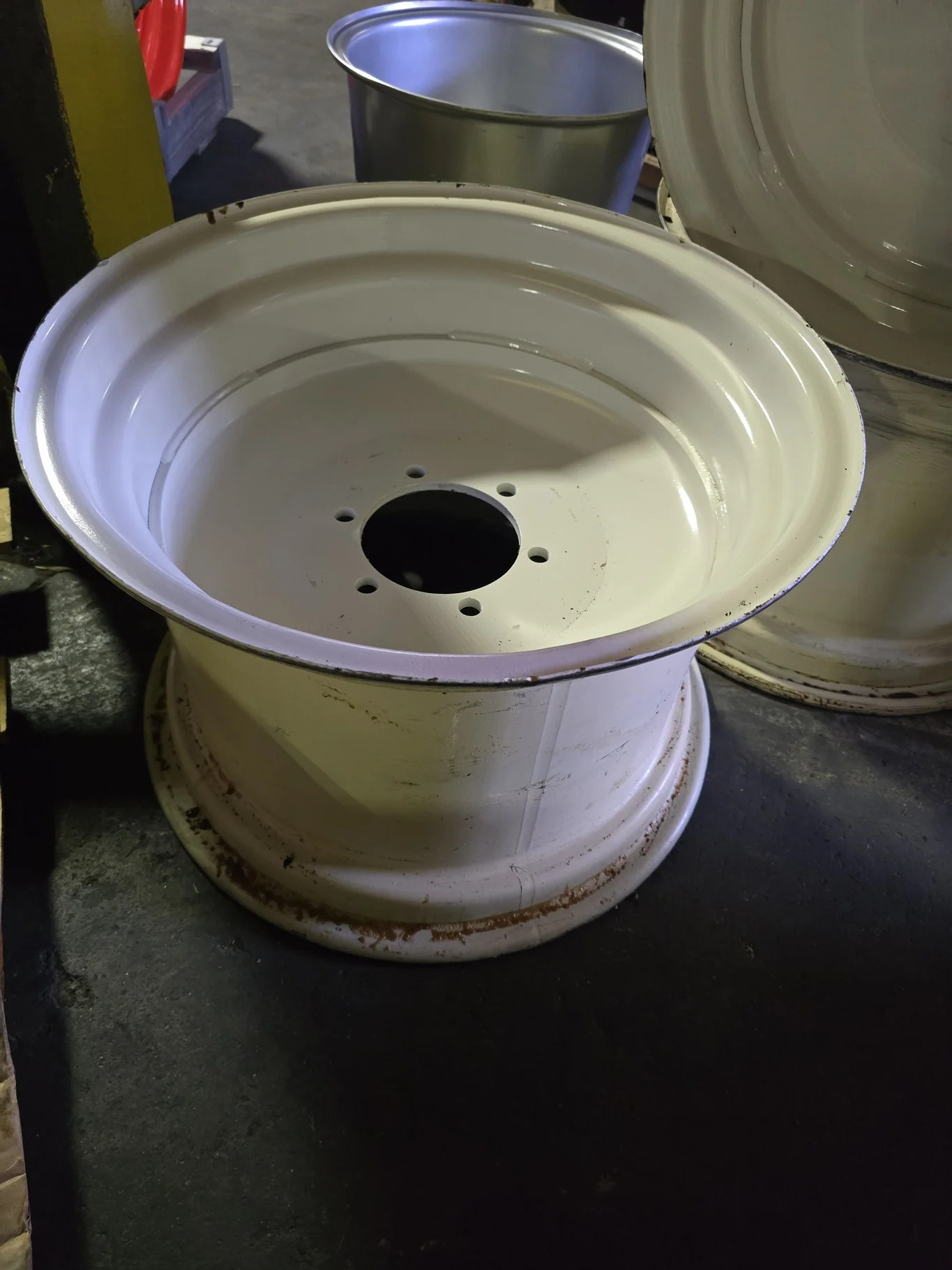 14 X 20 6-6.69-533 NH White Wheel image 3