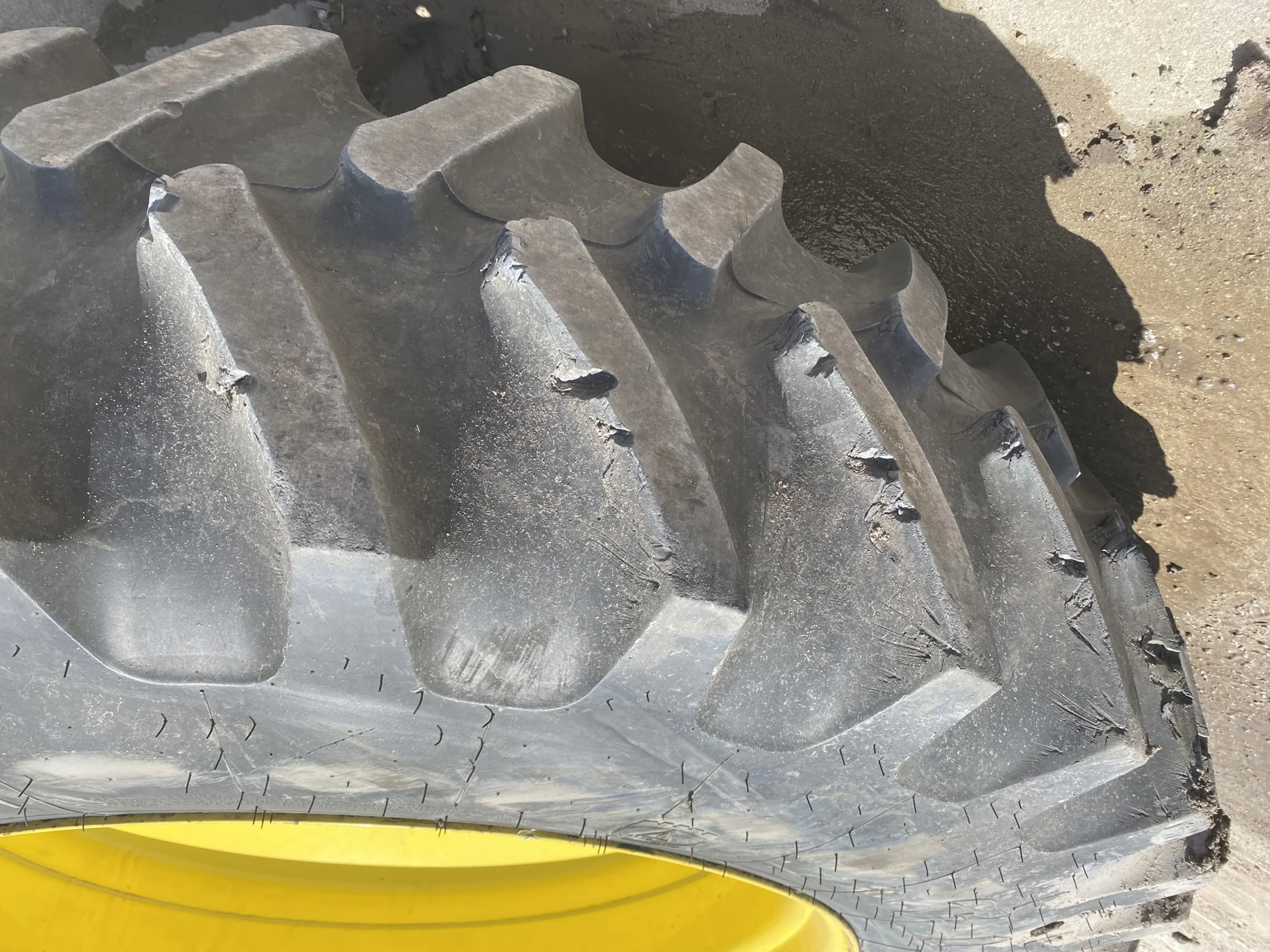 Used 65% 480/80R42 Firestone RadialAll Traction R-1W (151B) TL on a 16 x 42 JD Yellow 10 Bolt image 6