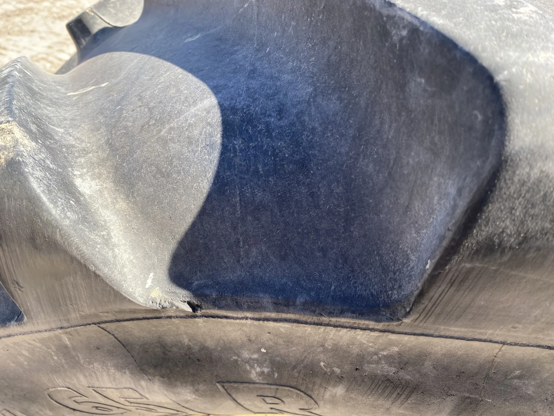 Used 600/65R28 Michelin XM28 TL 67% on a 18 x 28 JD Yellow Waffle Wheel (3 Bolt) 4" offset   ( image 5