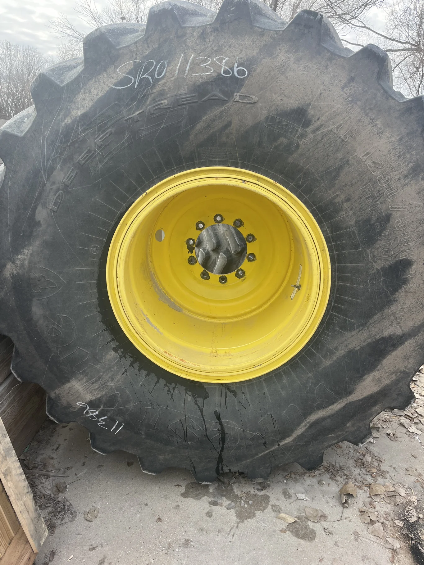 Used IF1250/50R32 201B Firestone Deep Tread TL R-1W 80-85% On 44 x 32 10-13.19-11.07 3 Piece Wheel