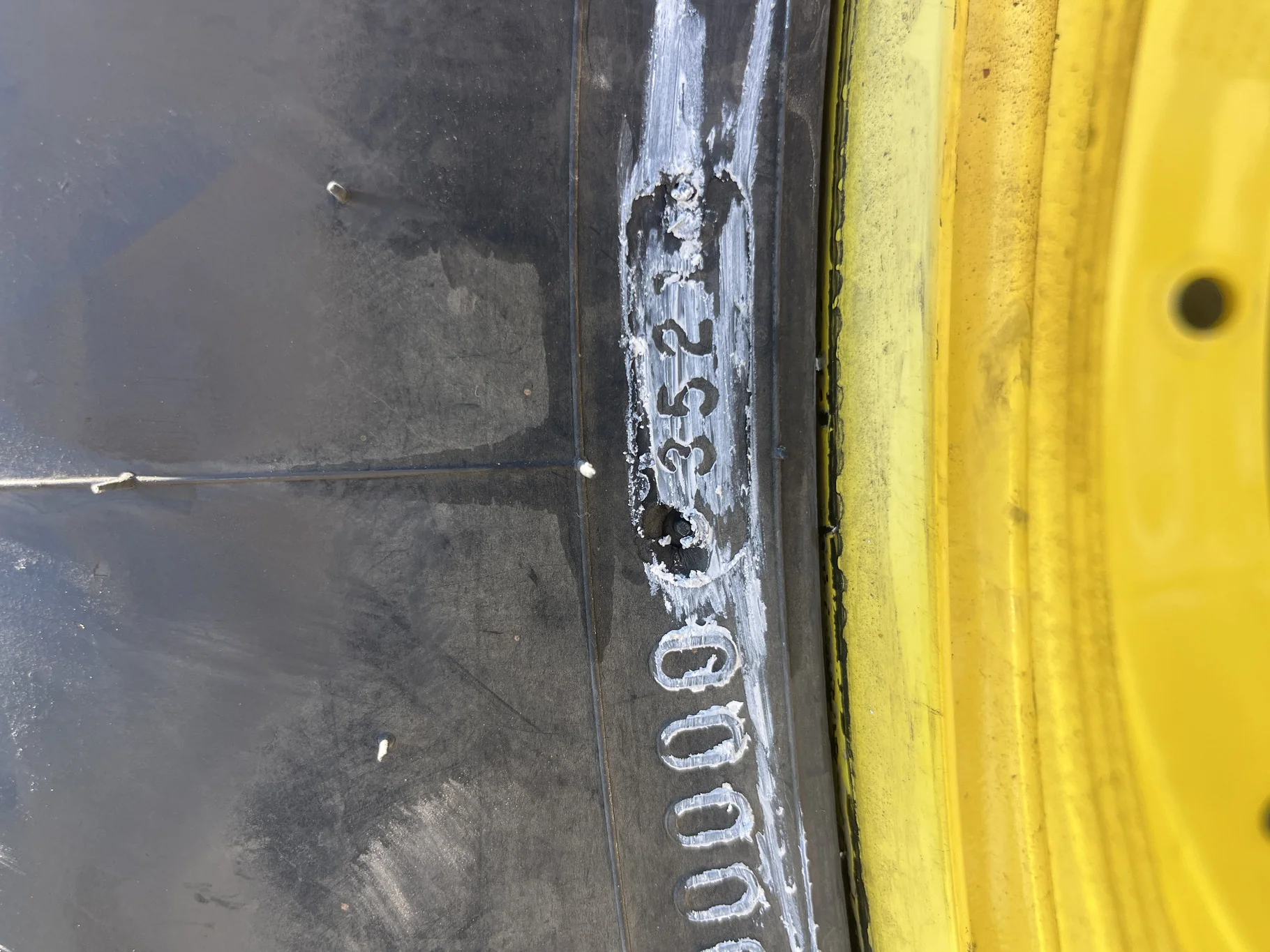 Used 480/80R42 151B Firestone DT23 TL R-1W  85-90% On 16 x 42 12-32.047-30.078 6"BS GKN Yellow Rim image 8