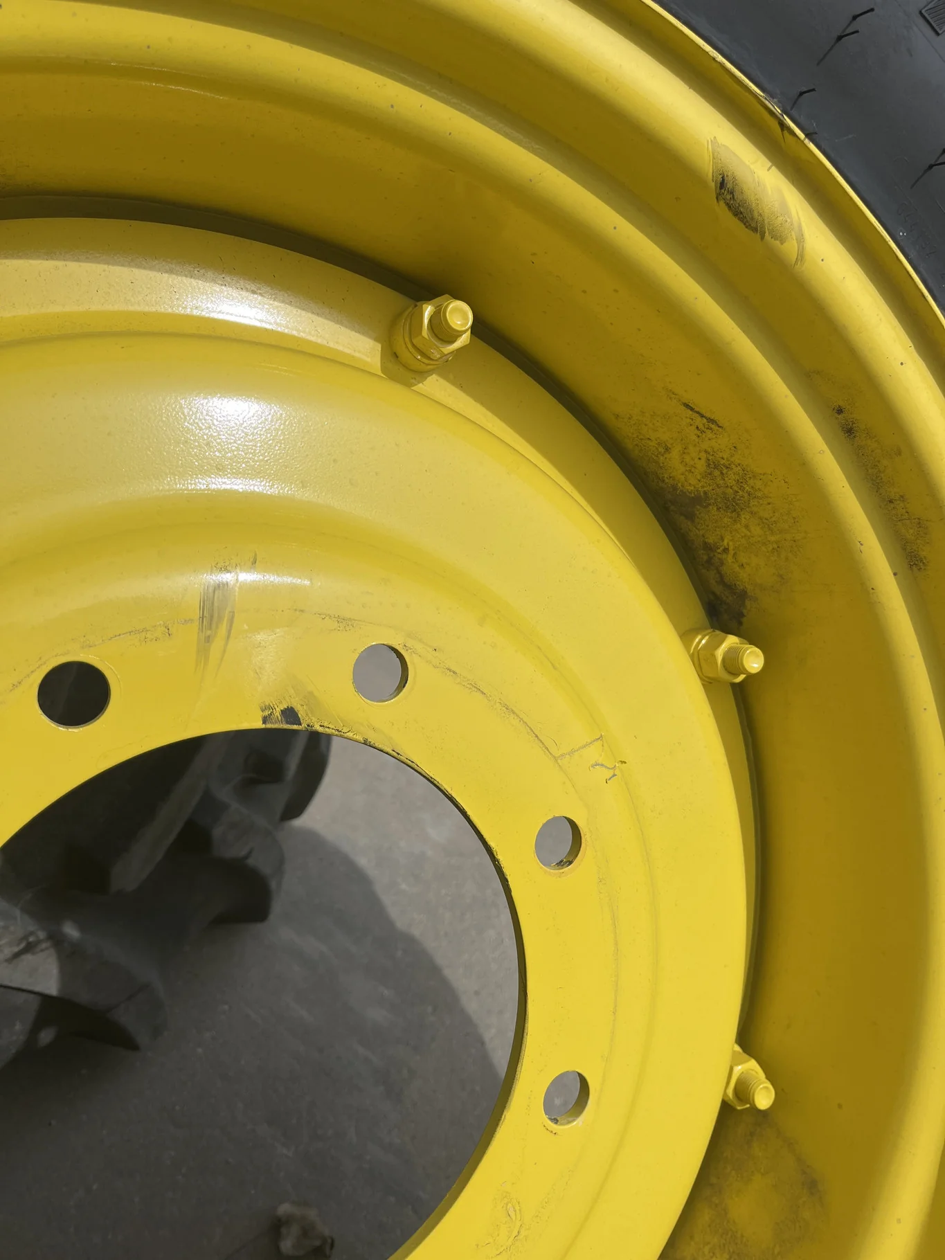 Take-Off 320/85R28 124B Mitas AC85 TL R-1W 95-100% On 10 x 28 8-10.82-8.78 Moveero Yellow Rim&Rail image 3