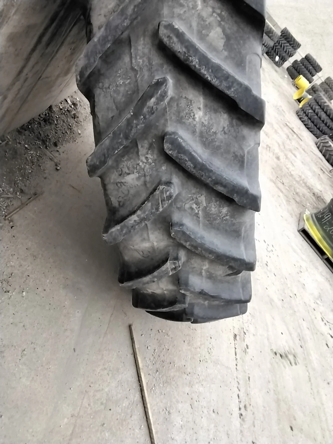 Used 480/80R50 159A8 Michelin Agribib2 TL R-1W 75-80% On 15 x 50 10-13.19-11.07 1"BS Titan Silver image 2