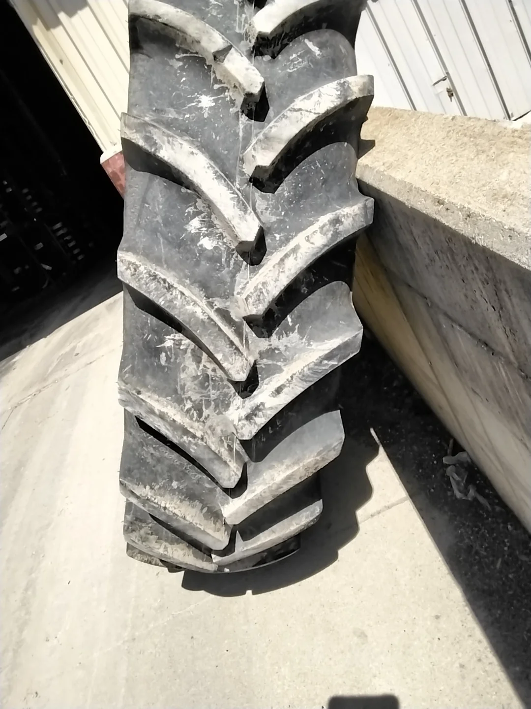 Take-Off 480/80R50 169D Goodyear Optitrac TL R-1W 95-100% On 15 x 50 10-13.19-11.07 14"BS Titan image 2