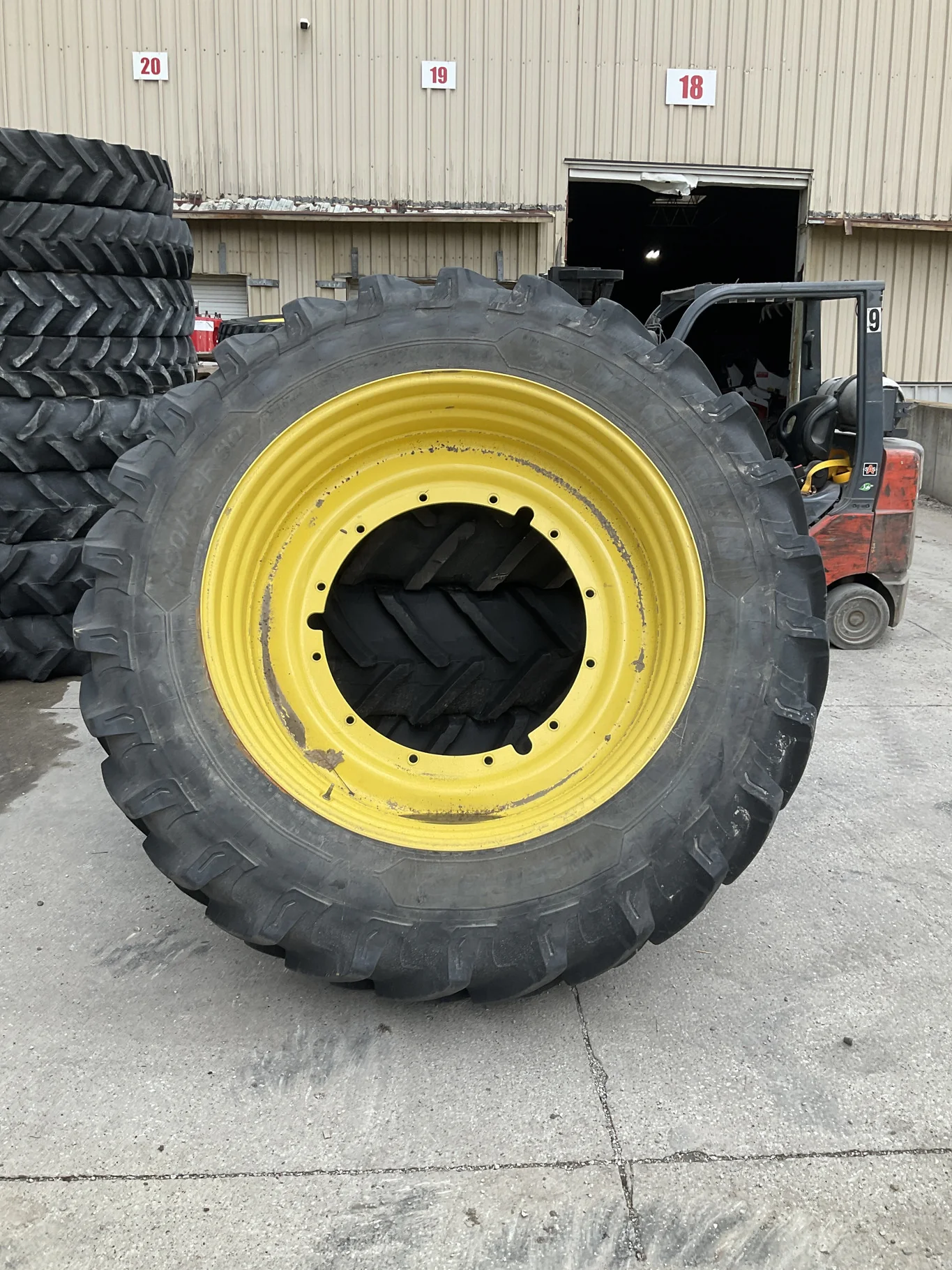 Used 480/80R50 159A8 Michelin Agribib2 TL R-1W75-80% On 15 x 50 12-32.047-30.078 10"BS Titan Yellow