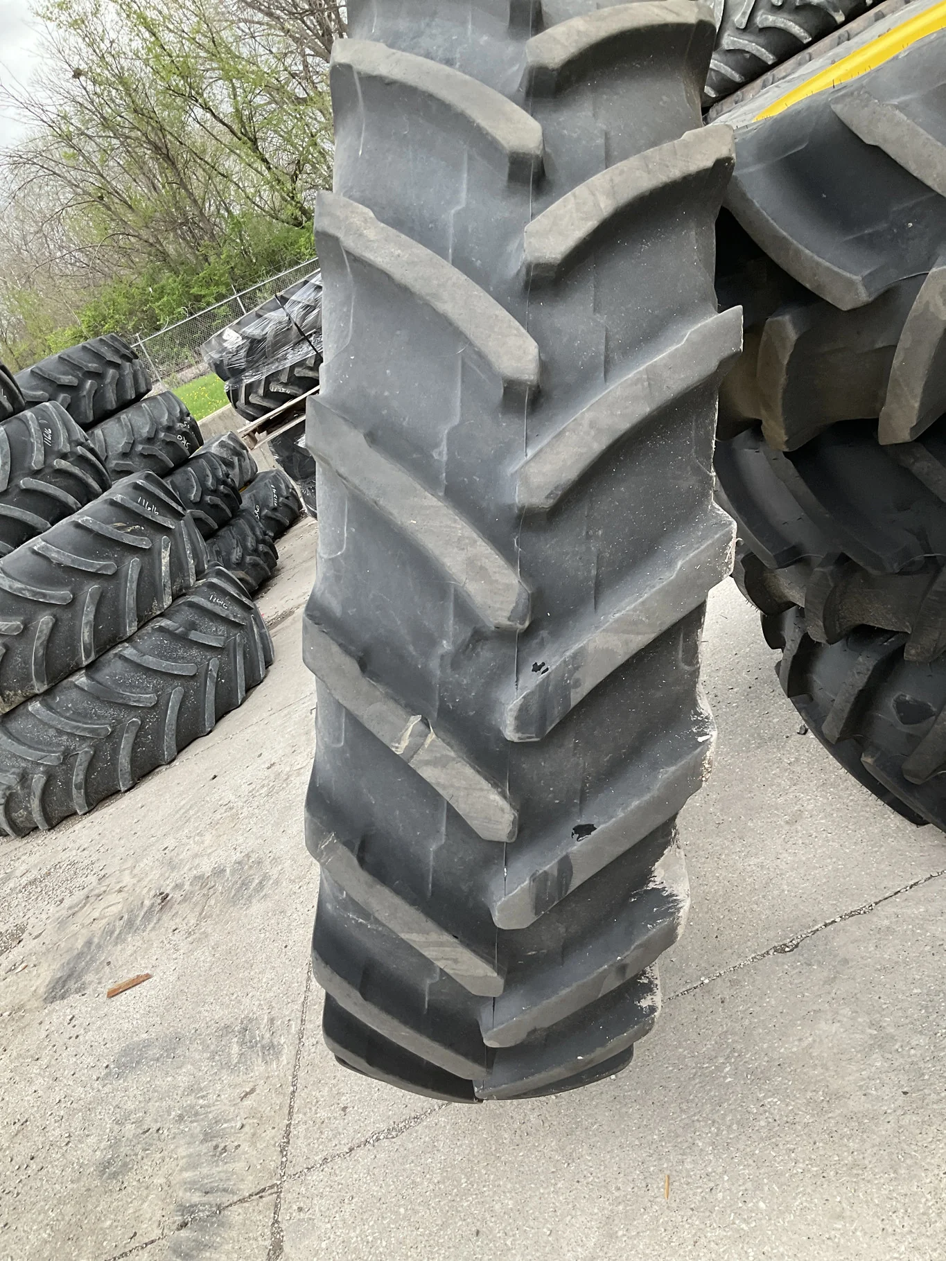 Used 480/80R50 159A8 Michelin Agribib2 TL R-1W75-80% On 15 x 50 12-32.047-30.078 10"BS Titan Yellow image 2