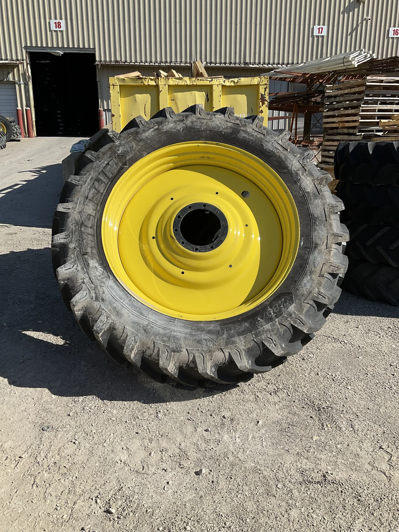 Take-Off 480/80R50 159A8 Michelin Agribib2 TL R-1W 95-100% On 15 x 50 10-13.19-11.07 12"BS Titan