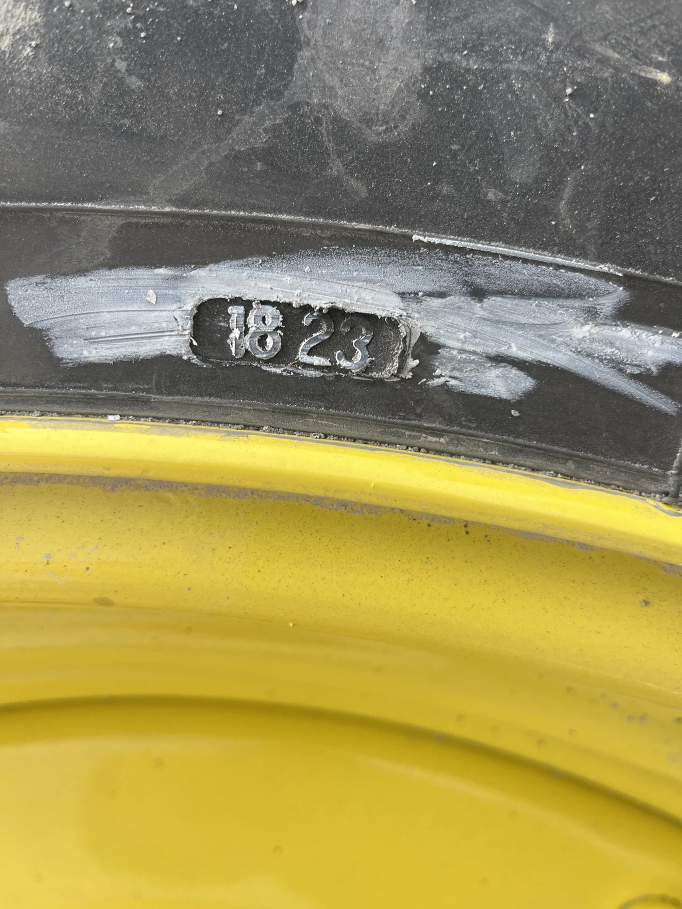 Used 380/85R34 137B Firestone Radial AT DT TL R-1W 75-80% On 13 x 34 10-13.19-11.07 4"BS Moveero image 4