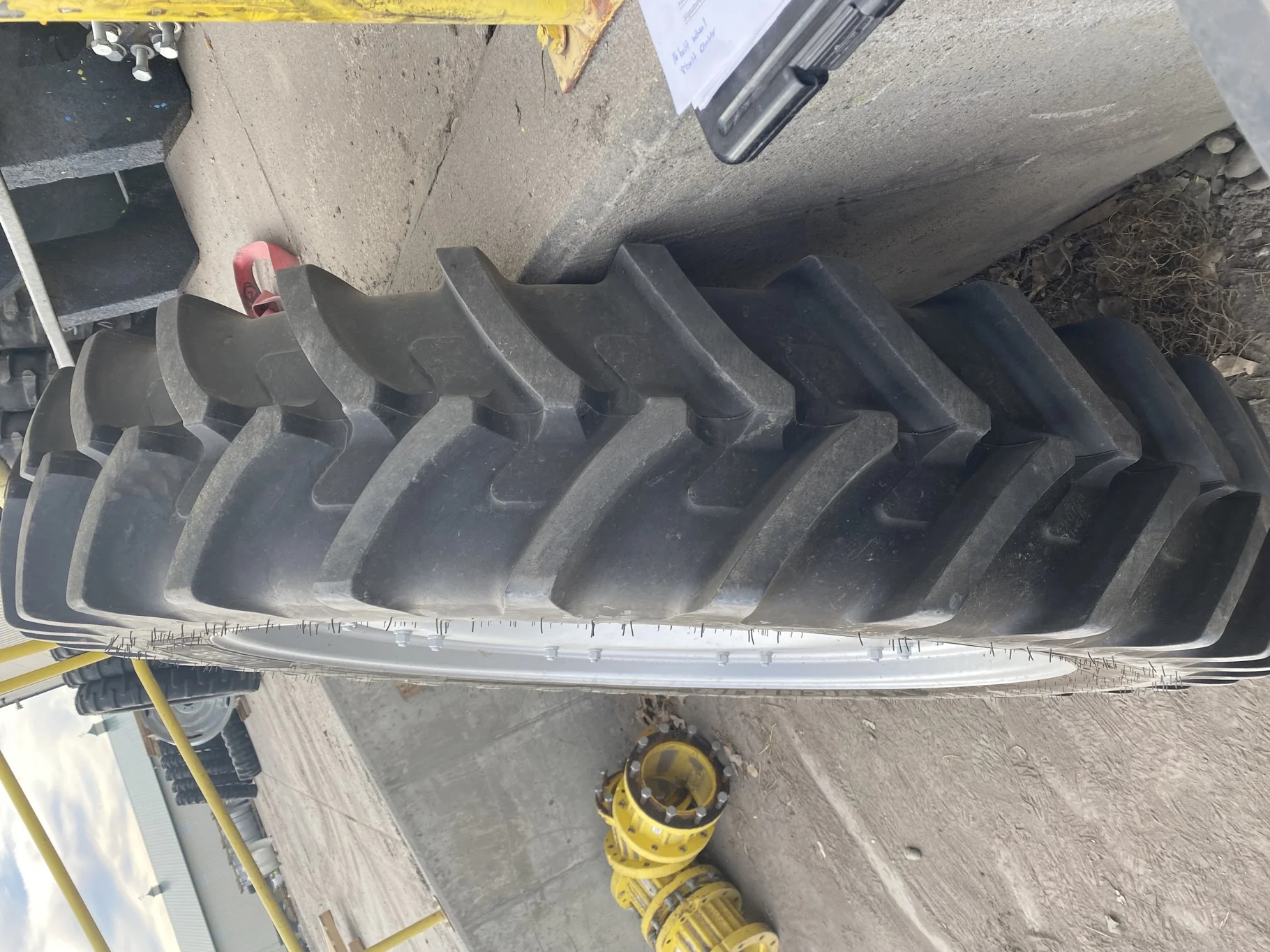 Used 320/90R50 Michelin AgriBib Row Crop R-1W (158A8) TL 85% on a 10 x 50 Case Silver 16 Bolt wheel image 3