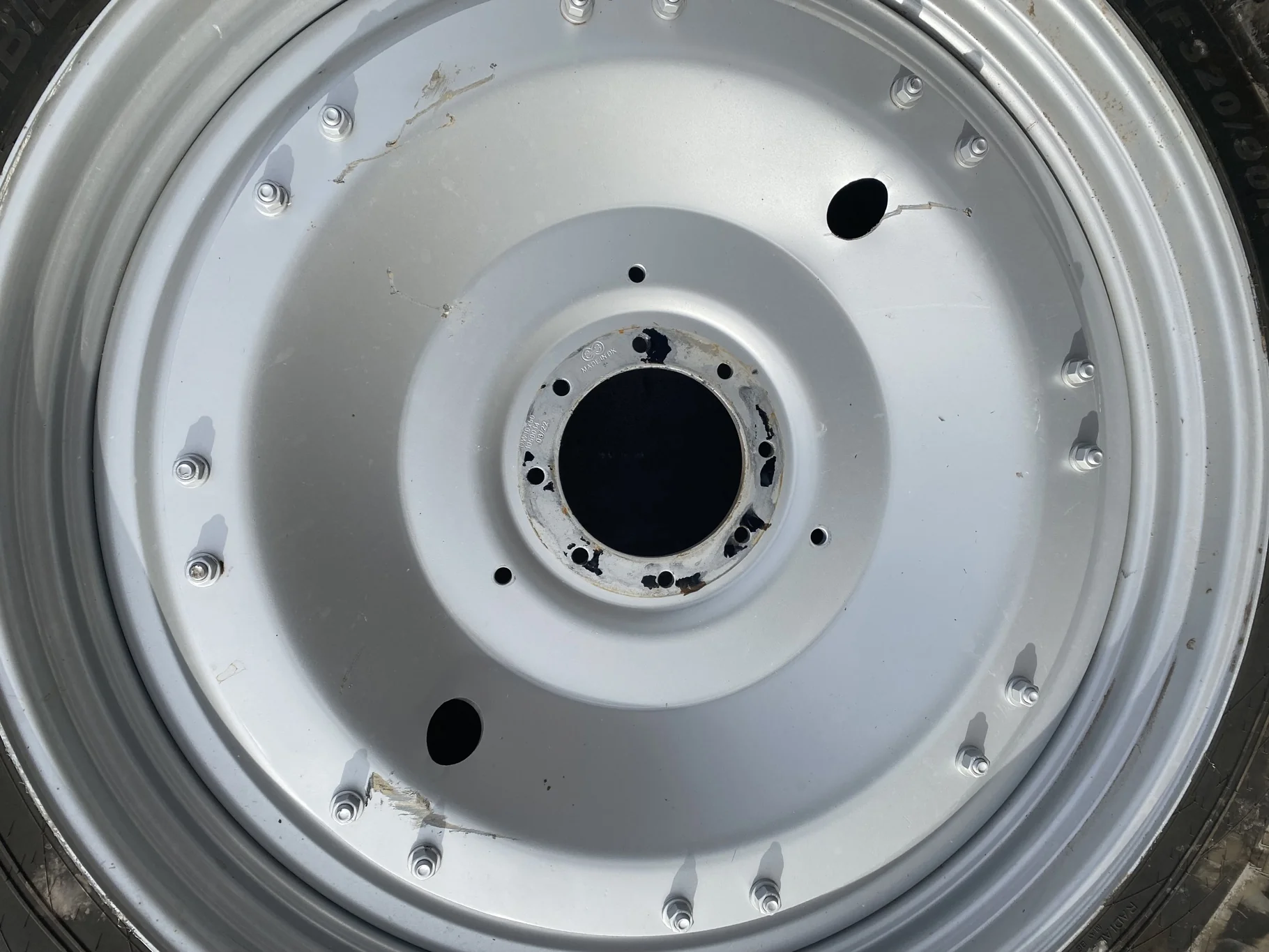 Used 320/90R50 Michelin AgriBib Row Crop R-1W (158A8) TL 85% on a 10 x 50 Case Silver 16 Bolt wheel image 8