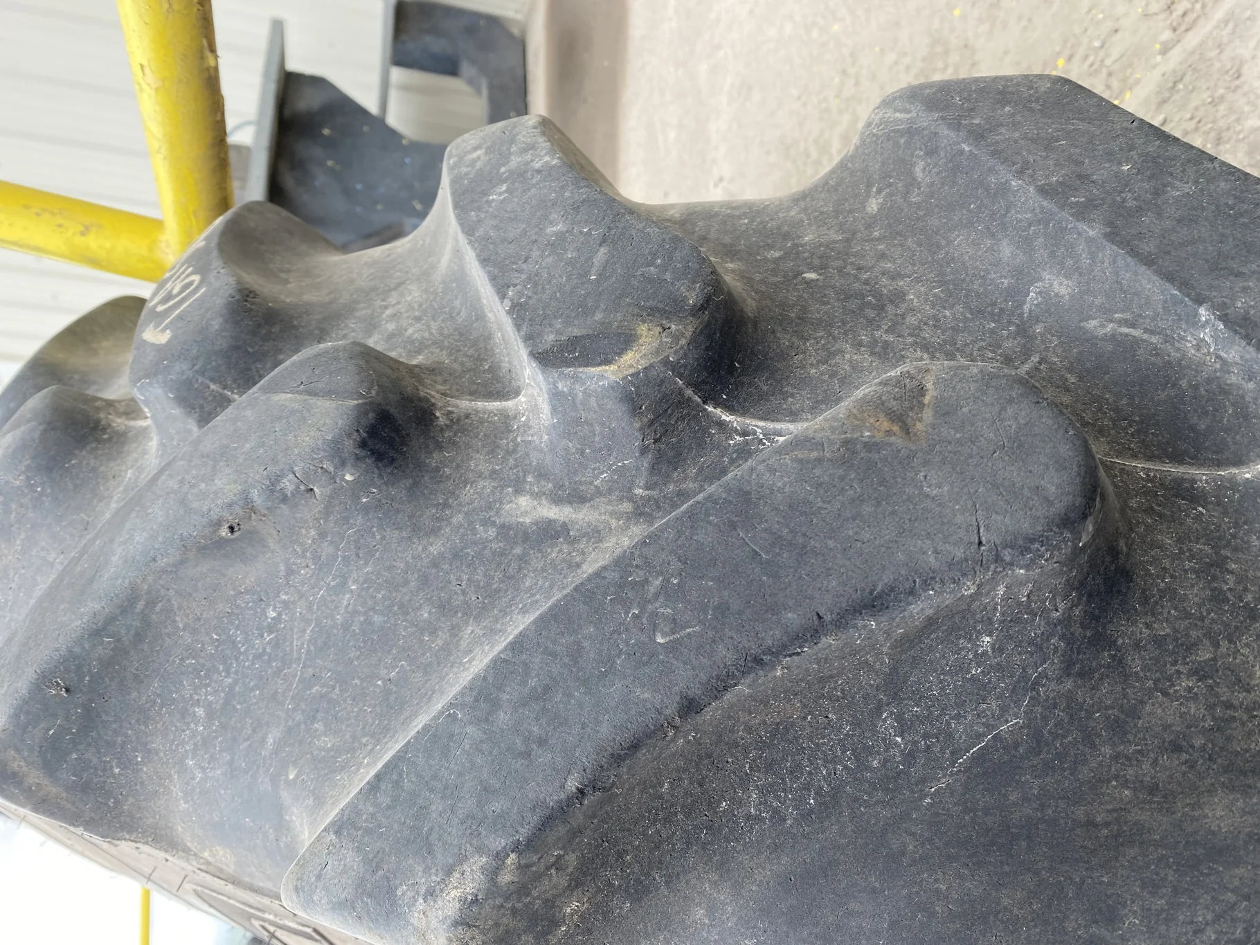 Used IF320/105R54 Goodyear Ultra Sprayer 166A8/B 85% on 10 x 54 Rogator 12B Stub Disc Sprayer Wheel image 2