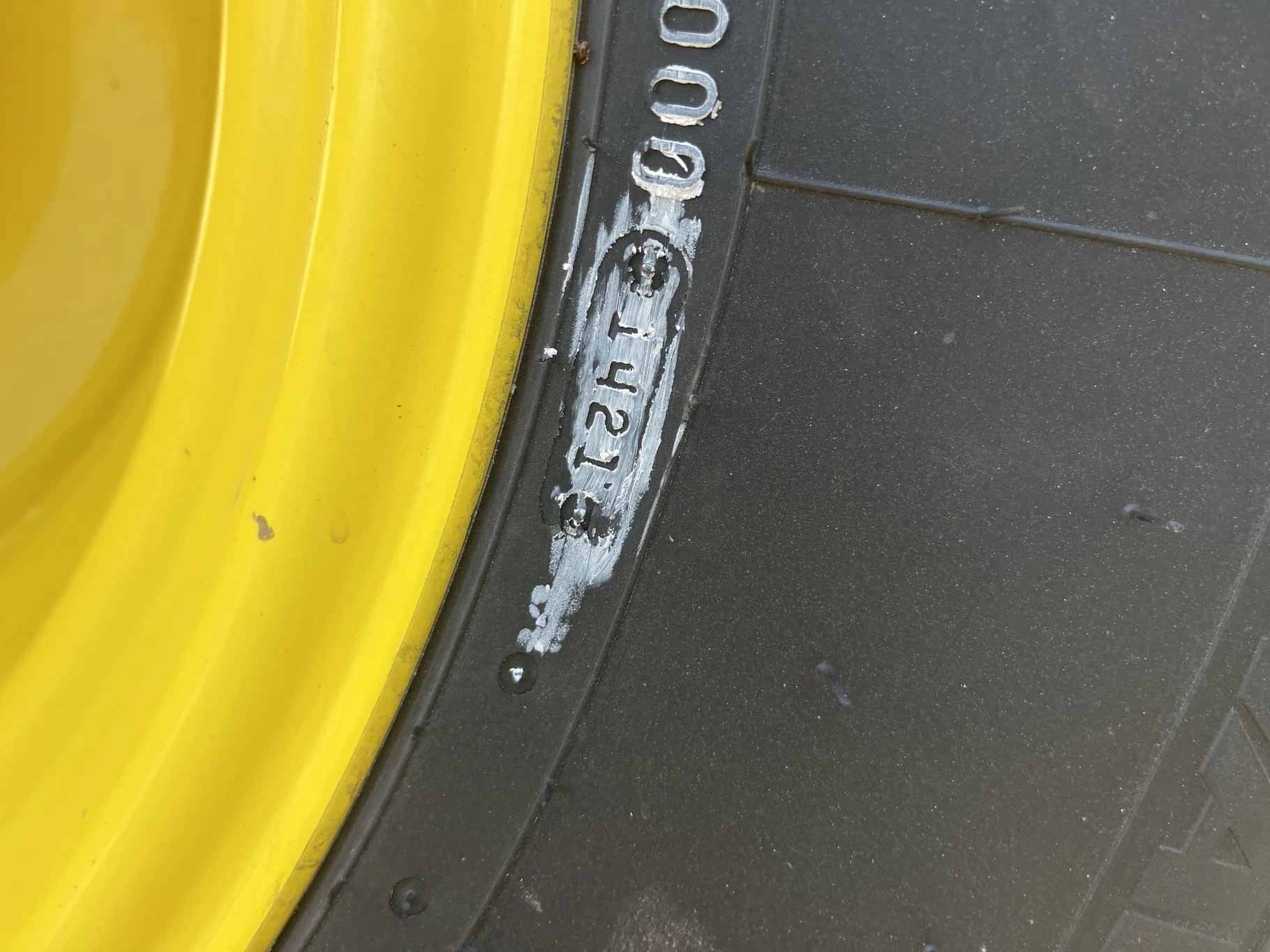 Used VF620/75R26CFO 172B Firestone Radial ATDT TL R-1W 80-85% On 20 x 26 8-10.82-8.78 16"BS Titan image 4