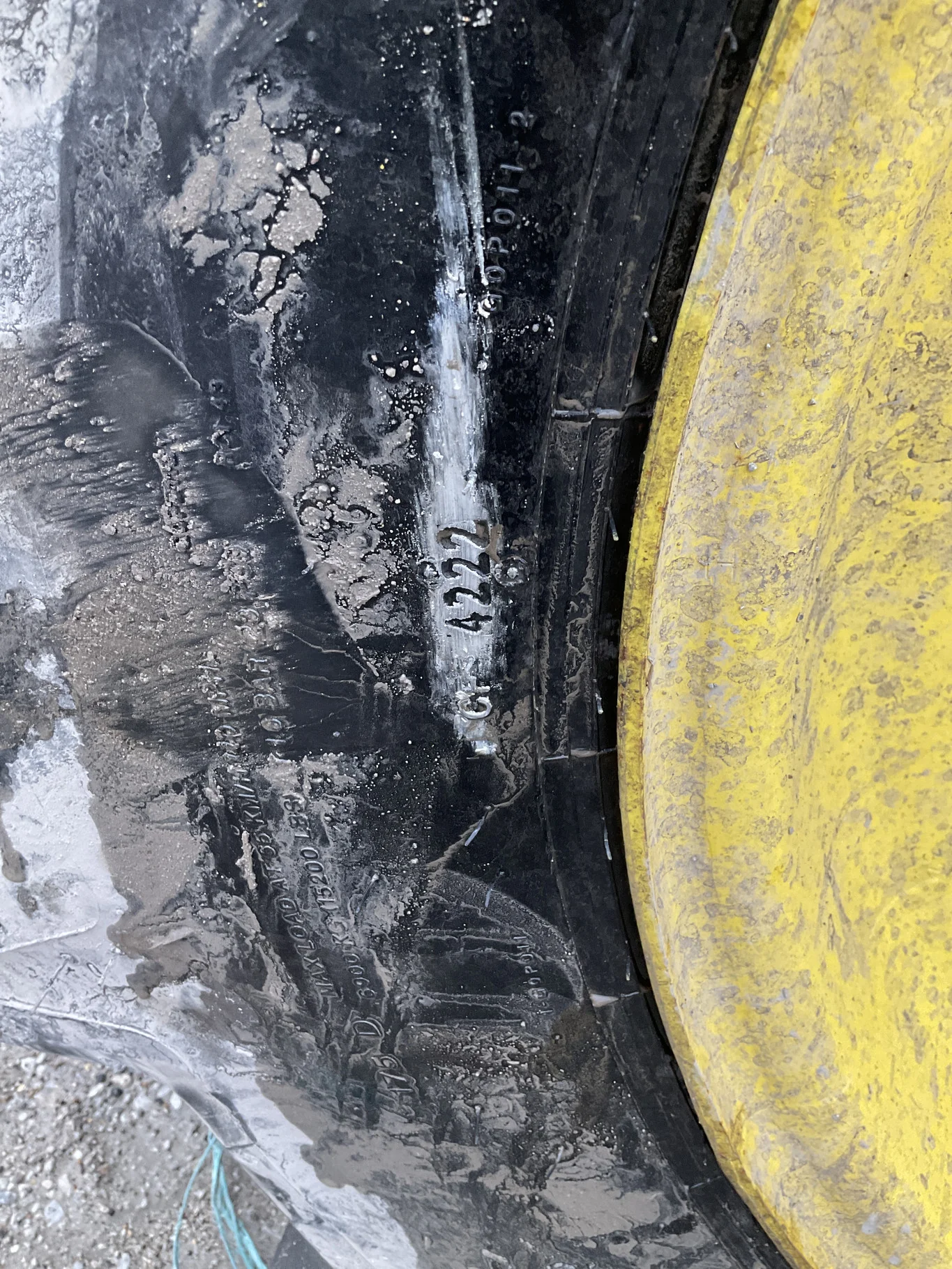 Used LSW1100/35R32 175D Goodyear Optitrac TL R-1W 85-90% On 40 x 32 12-19.685-17.651 8"BS Yellow image 6