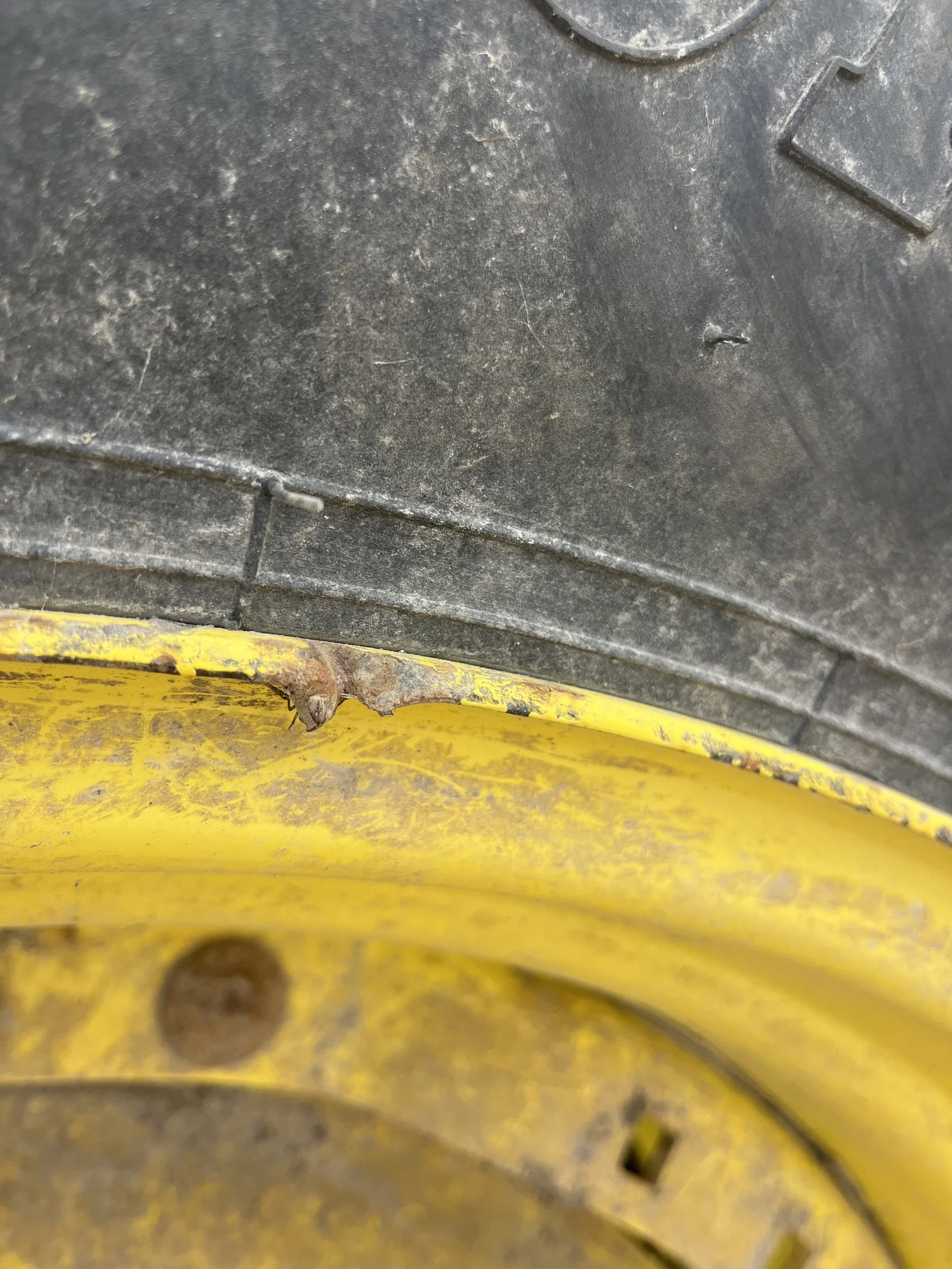 Used 480/70R34 155D BKT Agrimax RT765 TL R-1W 85-90% On 15 x 34 10-13.19-11.07 3"BS Titan Yellow image 6