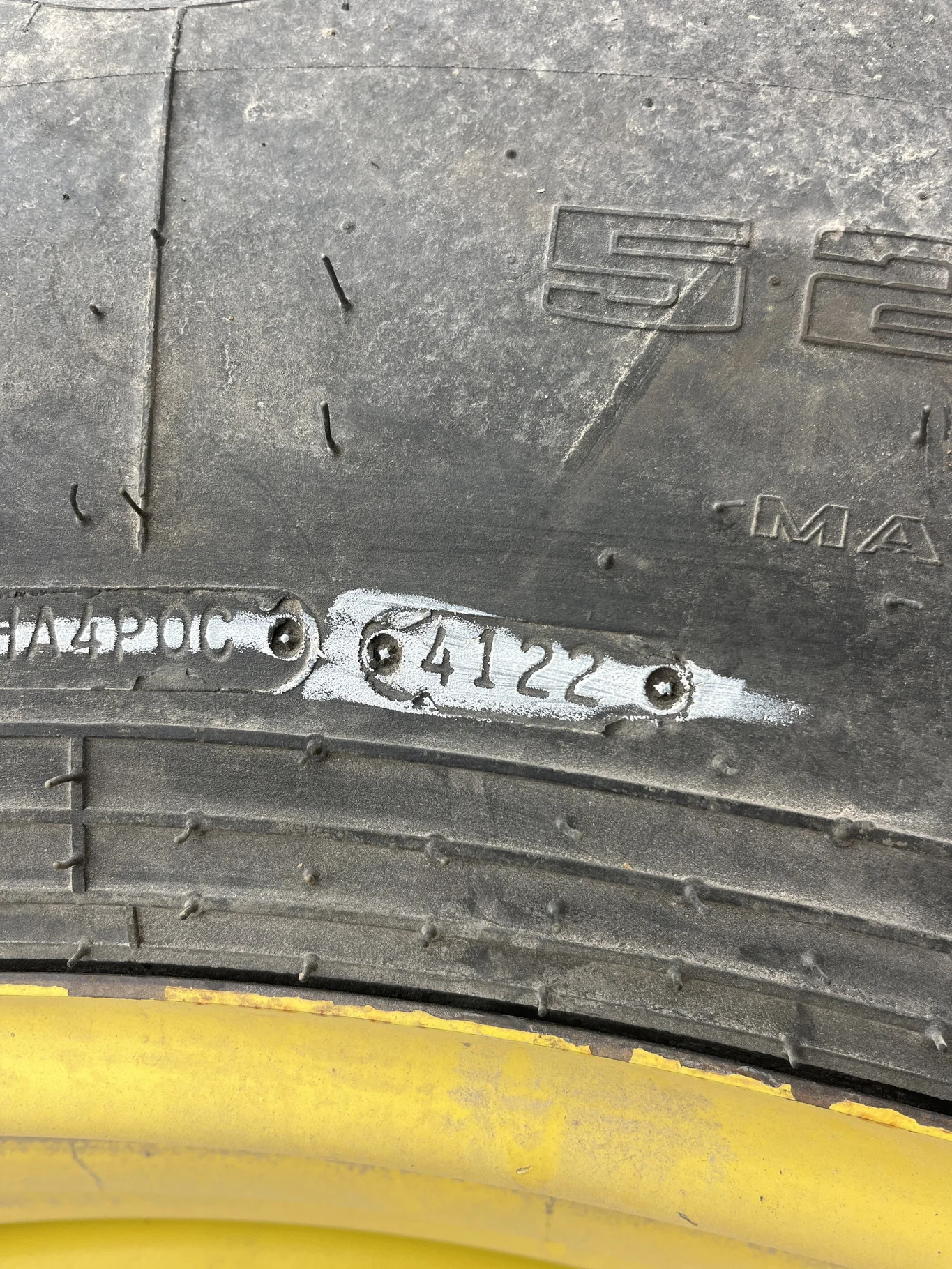 Used 520/85R46 169B Goodyear Special SuperGrip TD8 TL R-2 60-65% 16 X 46 12-32.047-30.078 R&R Yellow image 6
