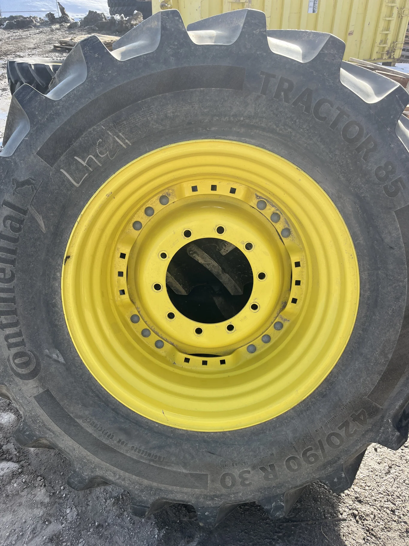 Used 420/90R30 147B Continental Tractor 85 TL R-1W 85-90% On 15 x 30 10-13.19-11.07 4"BS Yellow image 2