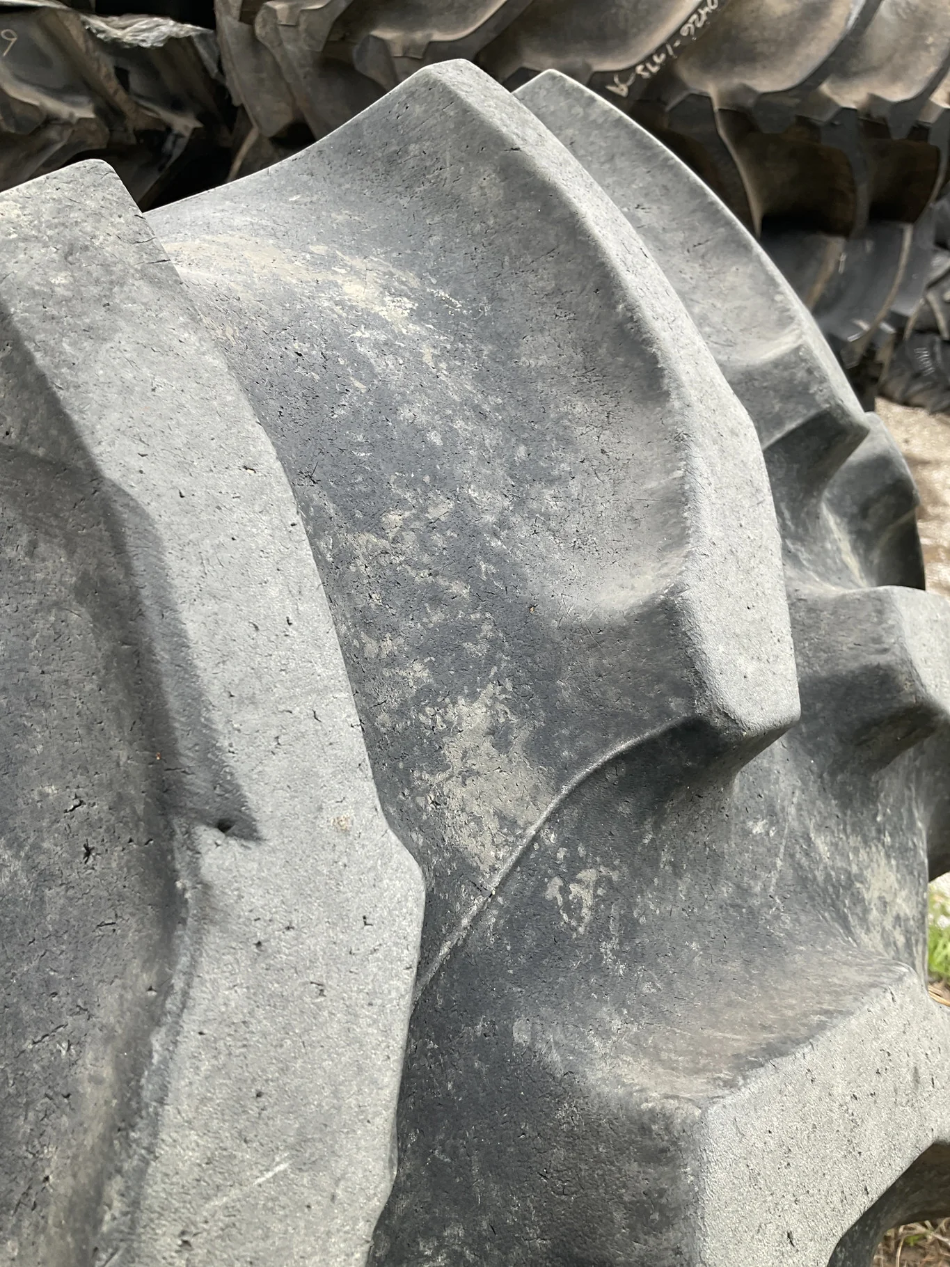 Used 520/85R42 157B Goodyear Ultratorque TL R-1 85-90% On 18 x 42 20-13.19-10.50 5"BS Titan Yellow image 3