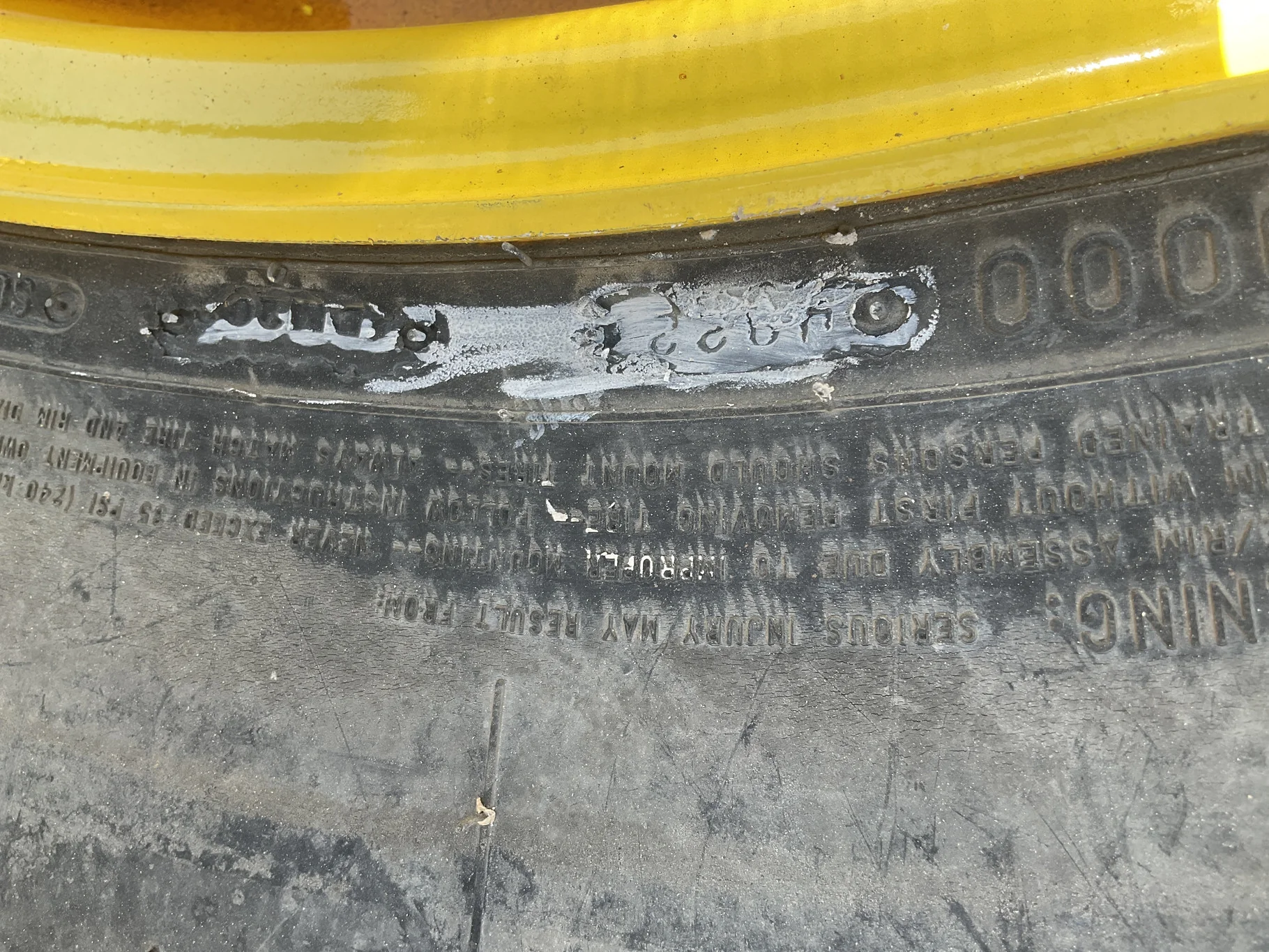 Used VF710/70R42 184B Firestone MaxiTraction TL R-1W 90-95% On 25 x 42 20-18.70-15.50 32.625"BS image 3
