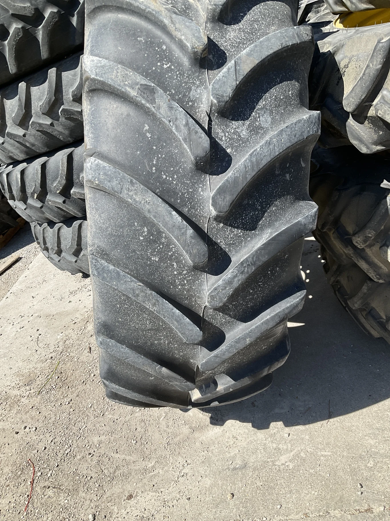 Used 600/65R38 153D Firestone Performer65 TL R-1W 85-90% On 18 x 38 8-8-6 15"BS Yellow 4/2 Rail image 2