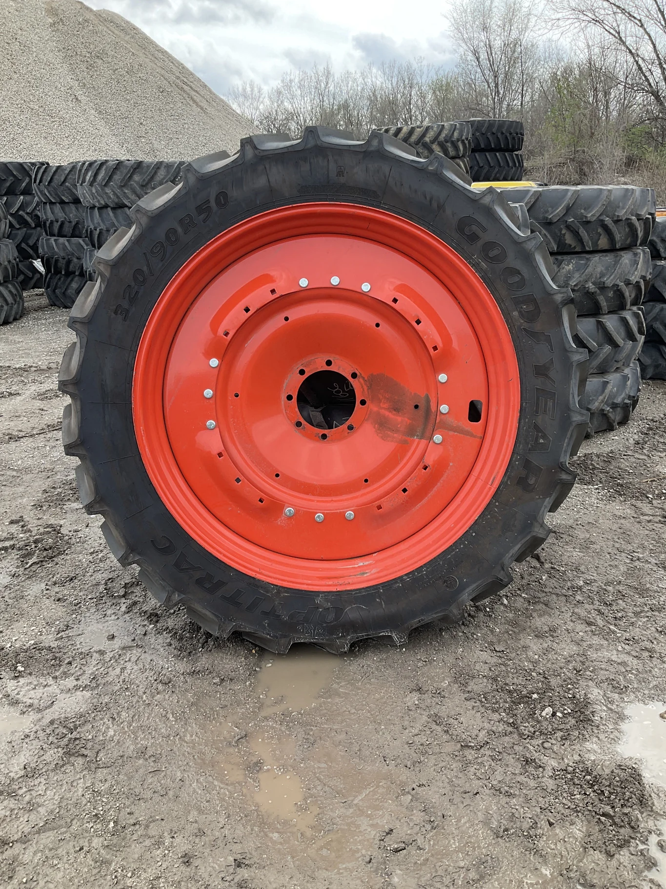 Take-Off 320/90R50 148D Goodyear Optitrac TL R-1W 95-100% On 10 x 50 8-10.82-8.78 8"BS Red Waffle