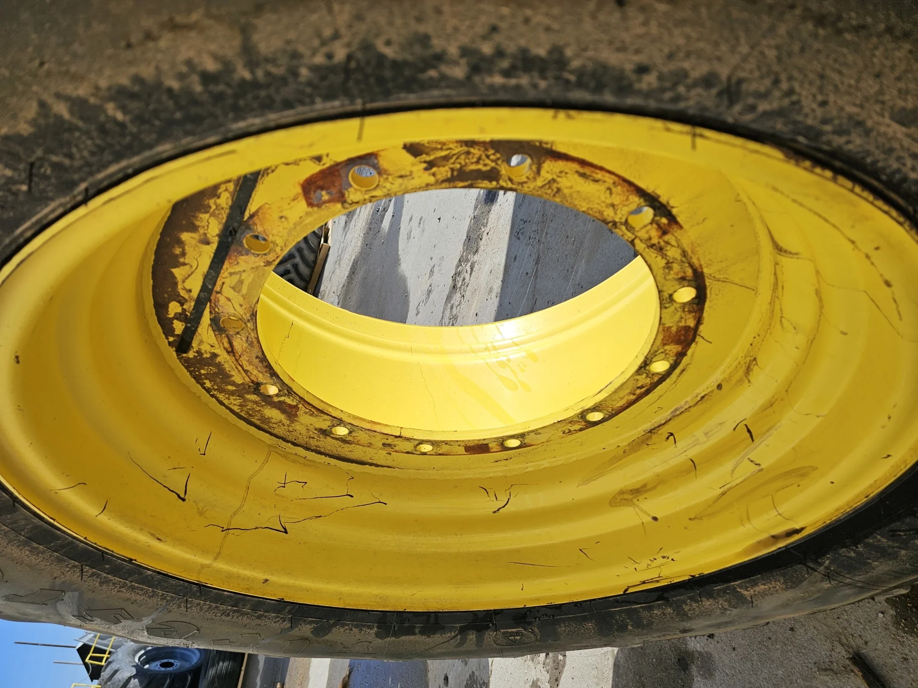Used VF600/70R30 Firestone Radial All Traction Deep Tread D2 R-1W (165D) 55% TL on a 20 x 30 JDY image 6