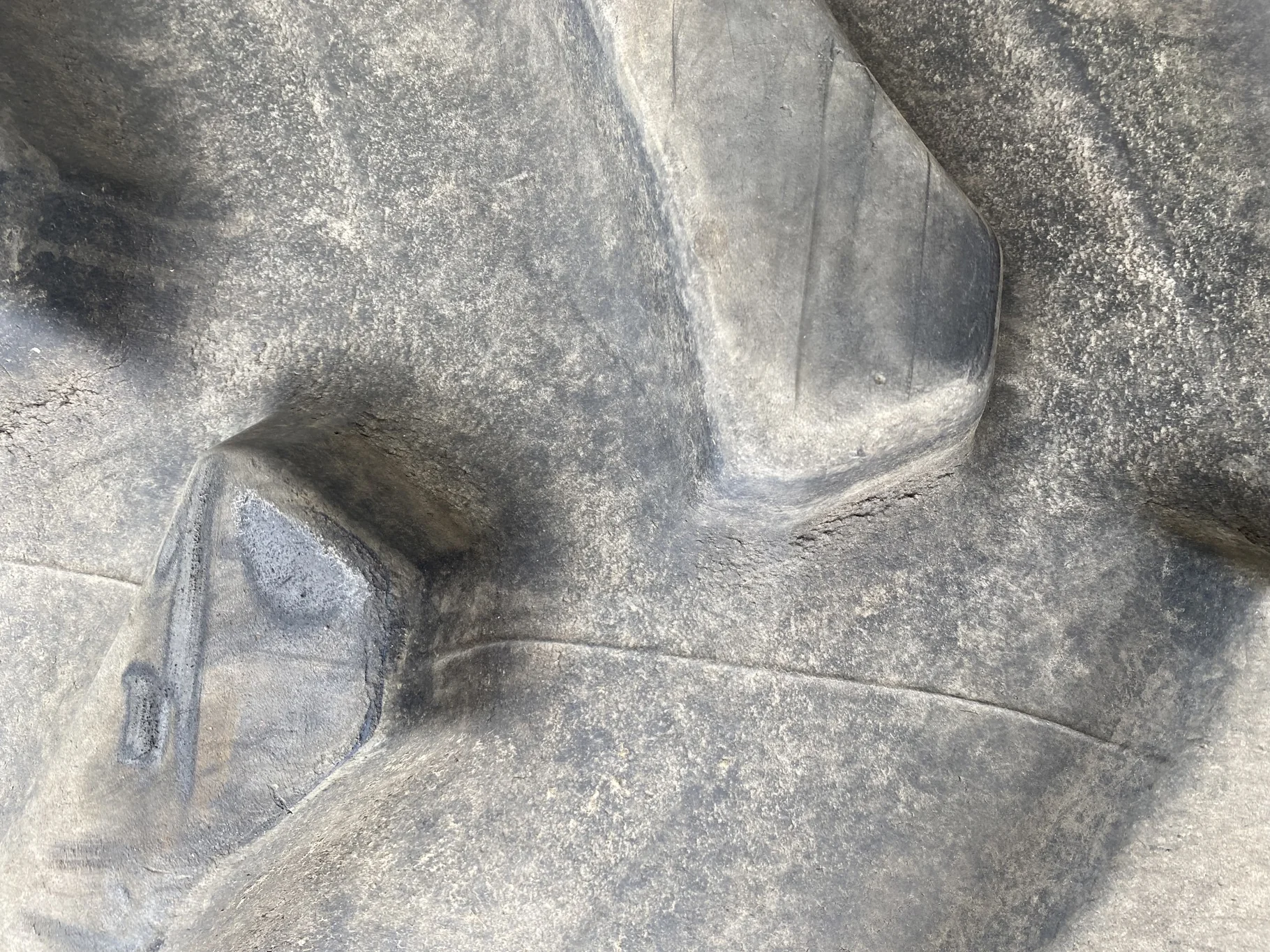 Used 580/85R42 Firestone Radial Deep Tread 23 R-1W (166B) TL 85% on a 18 x 42 JD Yellow 20 B Inside image 4