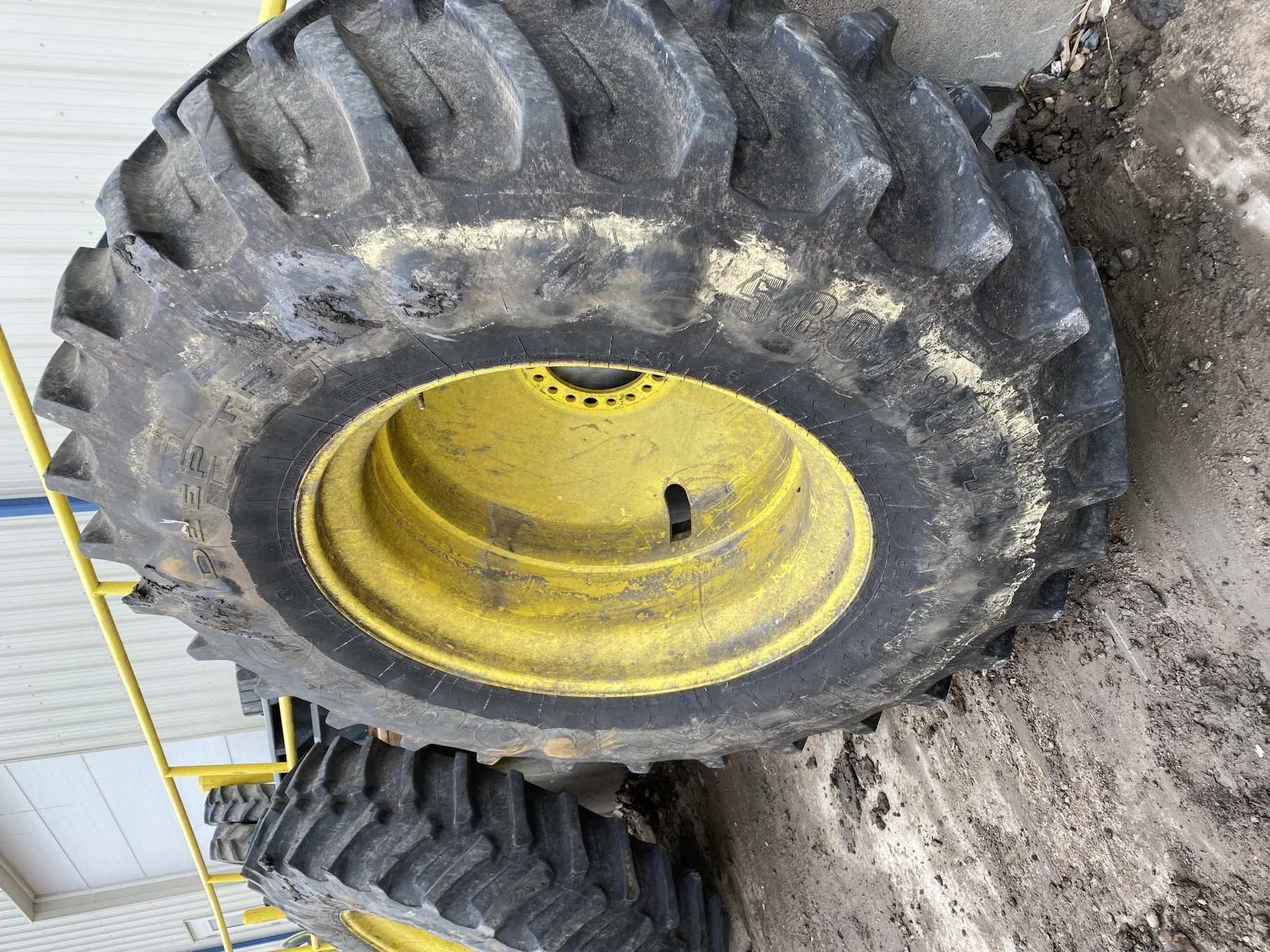 Used 580/85R42 Firestone Radial DT 23 R1W 166B 85%  on 18 x 42 20-13.187-10.50 24.5FS JD Dolly Dual